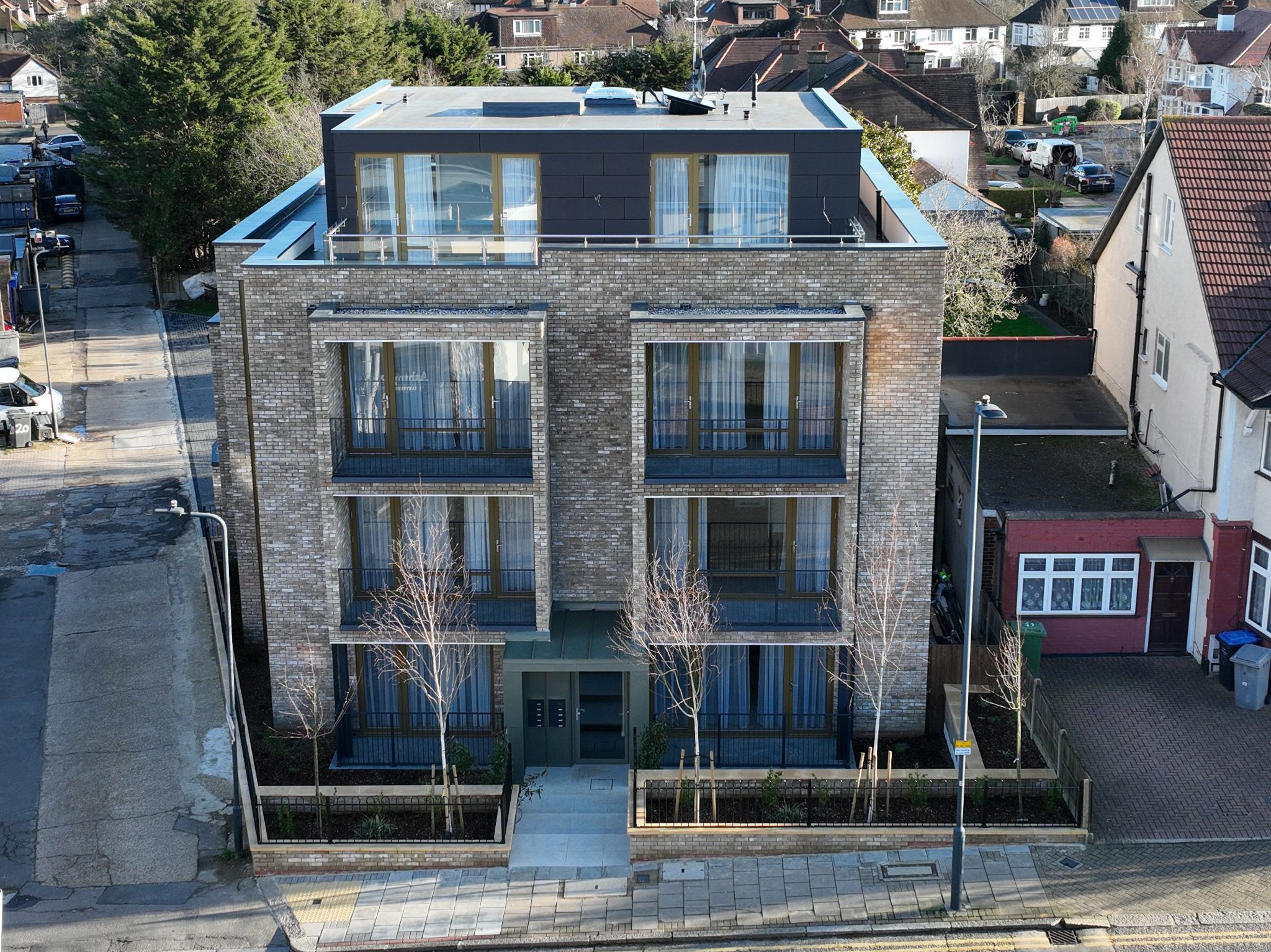 2 bedroom flat flat/apartment To Let in Harrow - Photograph 15