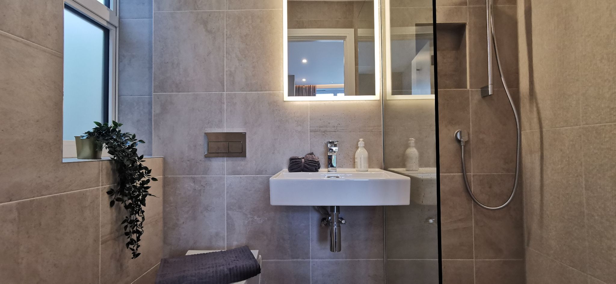 2 bedroom flat flat/apartment To Let in Harrow - Photograph 6