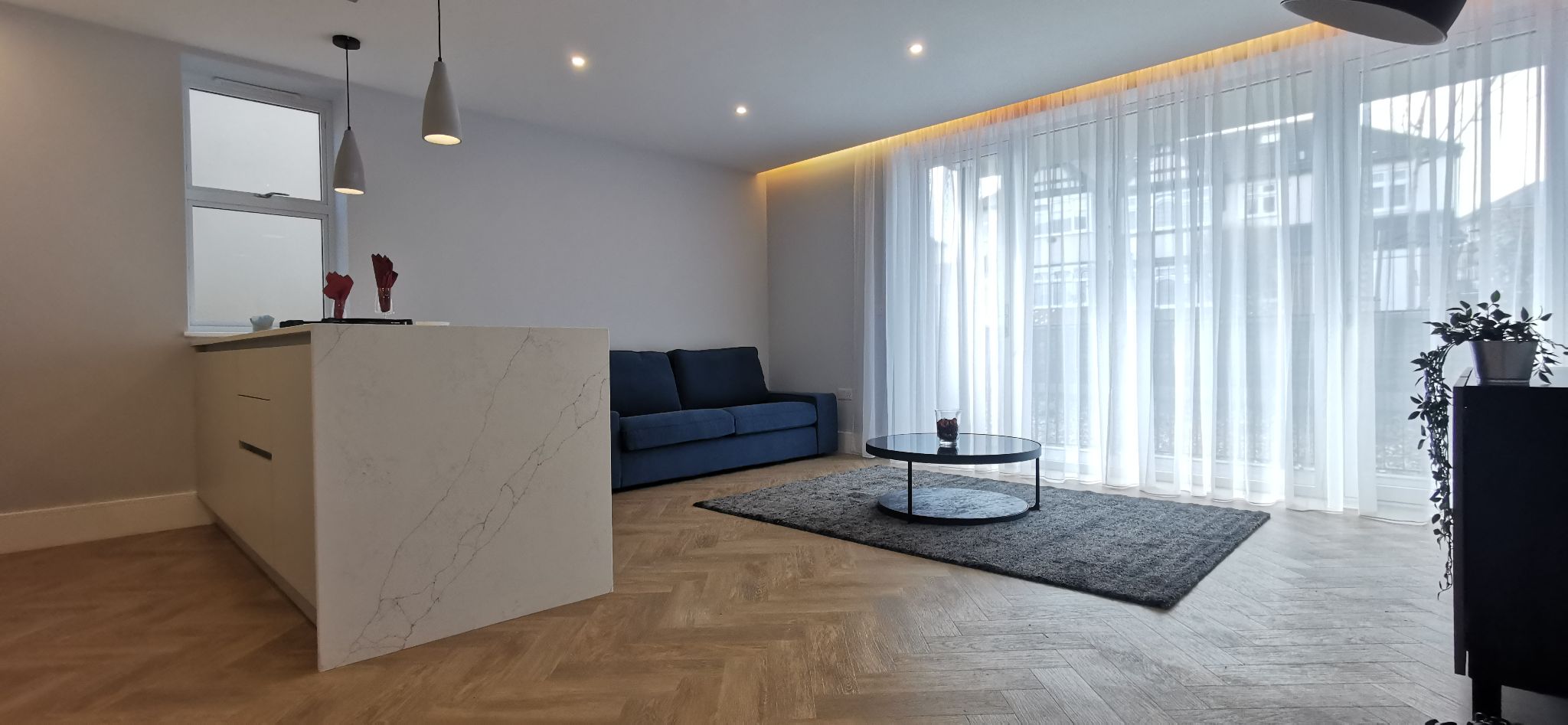 2 bedroom flat flat/apartment To Let in Harrow - Photograph 3