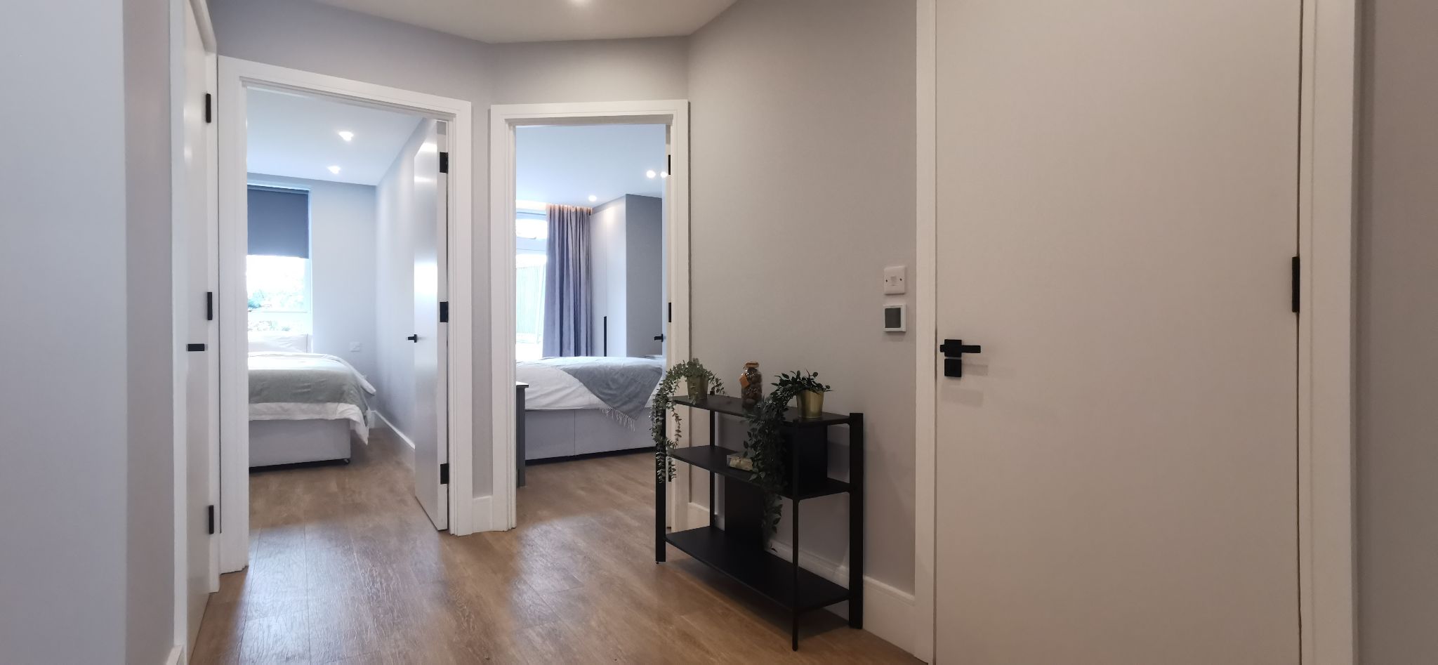 2 bedroom flat flat/apartment To Let in Harrow - Photograph 2