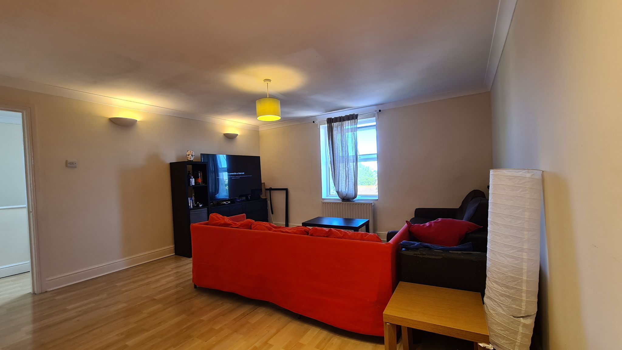2 bedroom apartment flat/apartment To Let in Streatham - Photograph 1