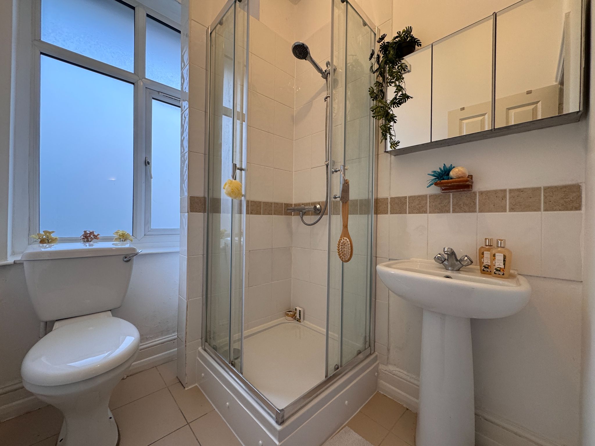 1 bedroom flat flat/apartment Let in London - Photograph 6