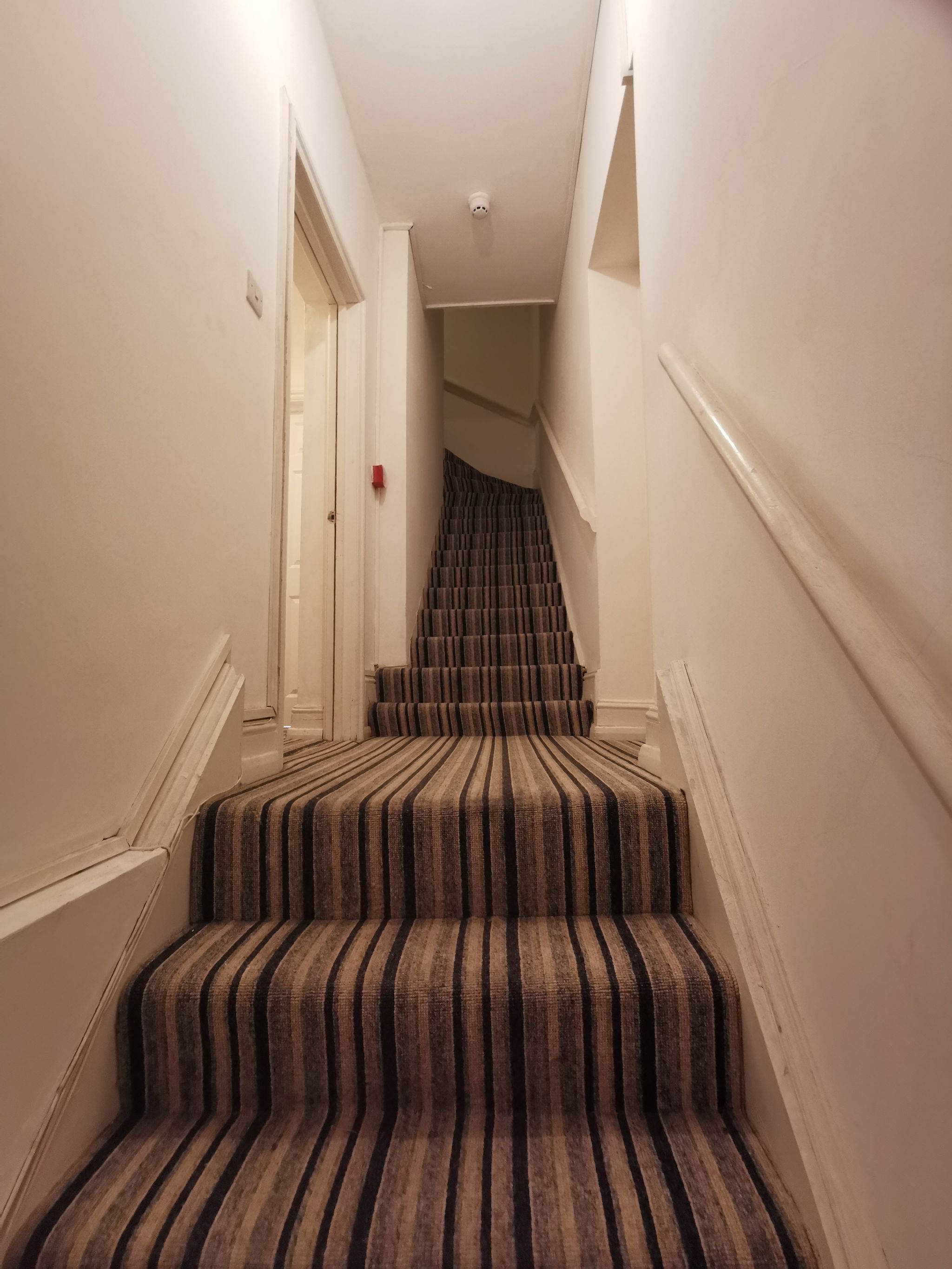 1 bedroom flat flat/apartment To Let in London - Photograph 13