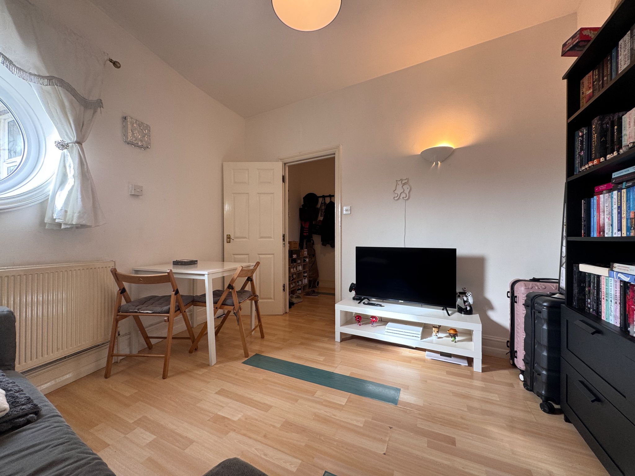 1 bedroom flat flat/apartment To Let in London - Photograph 5