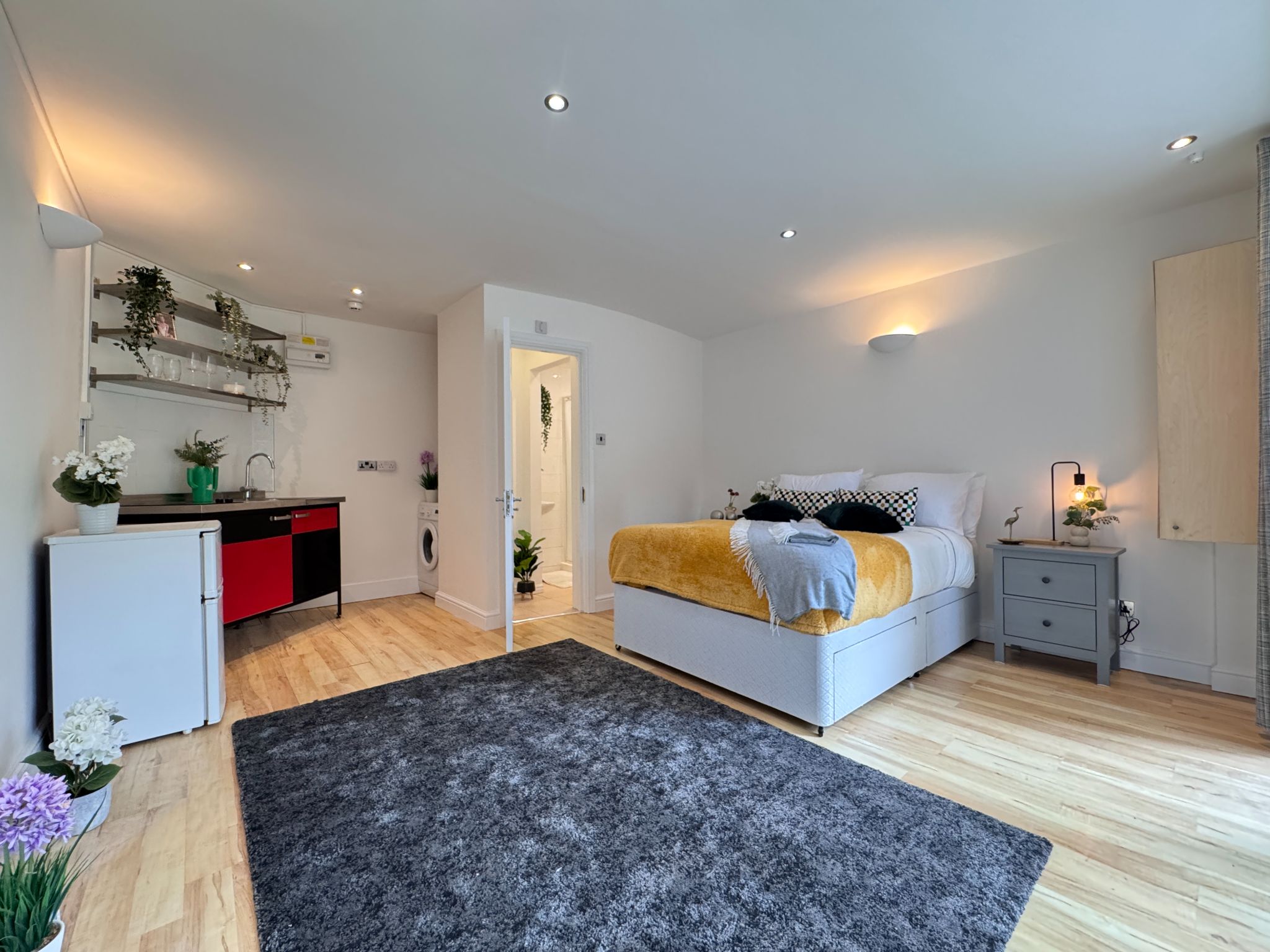 1 bedroom studio flat/apartment To Let in Wembley - Photograph 1