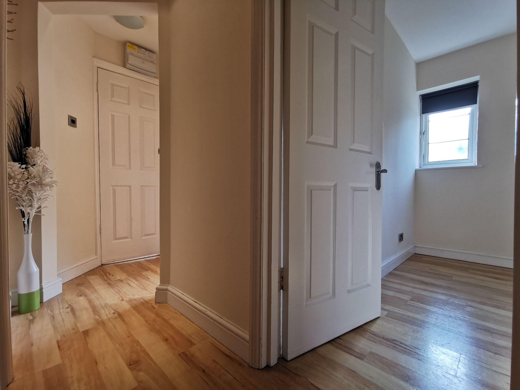 2 bedroom apartment flat/apartment To Let in Wembley - Photograph 12