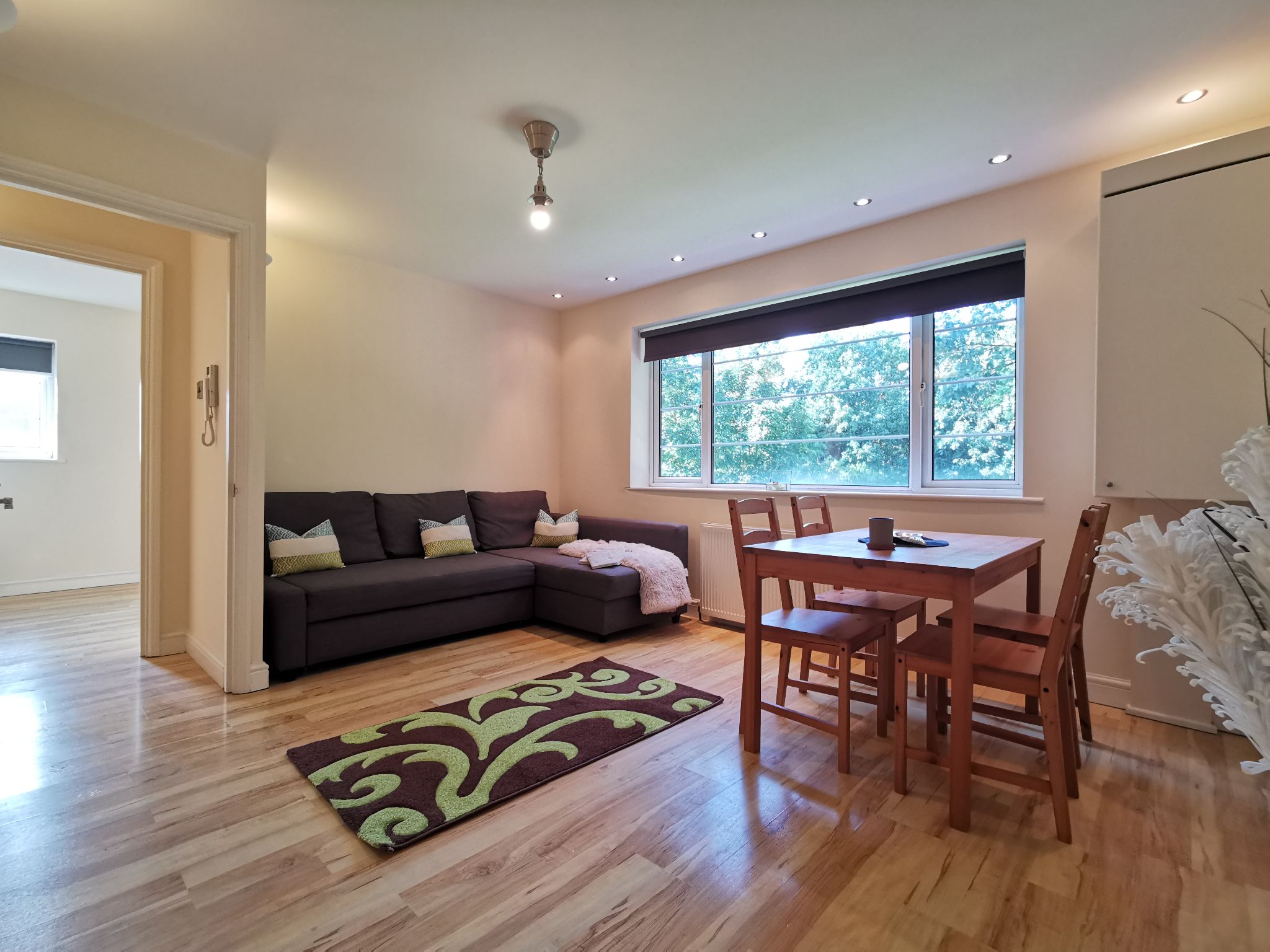 2 bedroom apartment flat/apartment To Let in Wembley - Photograph 2