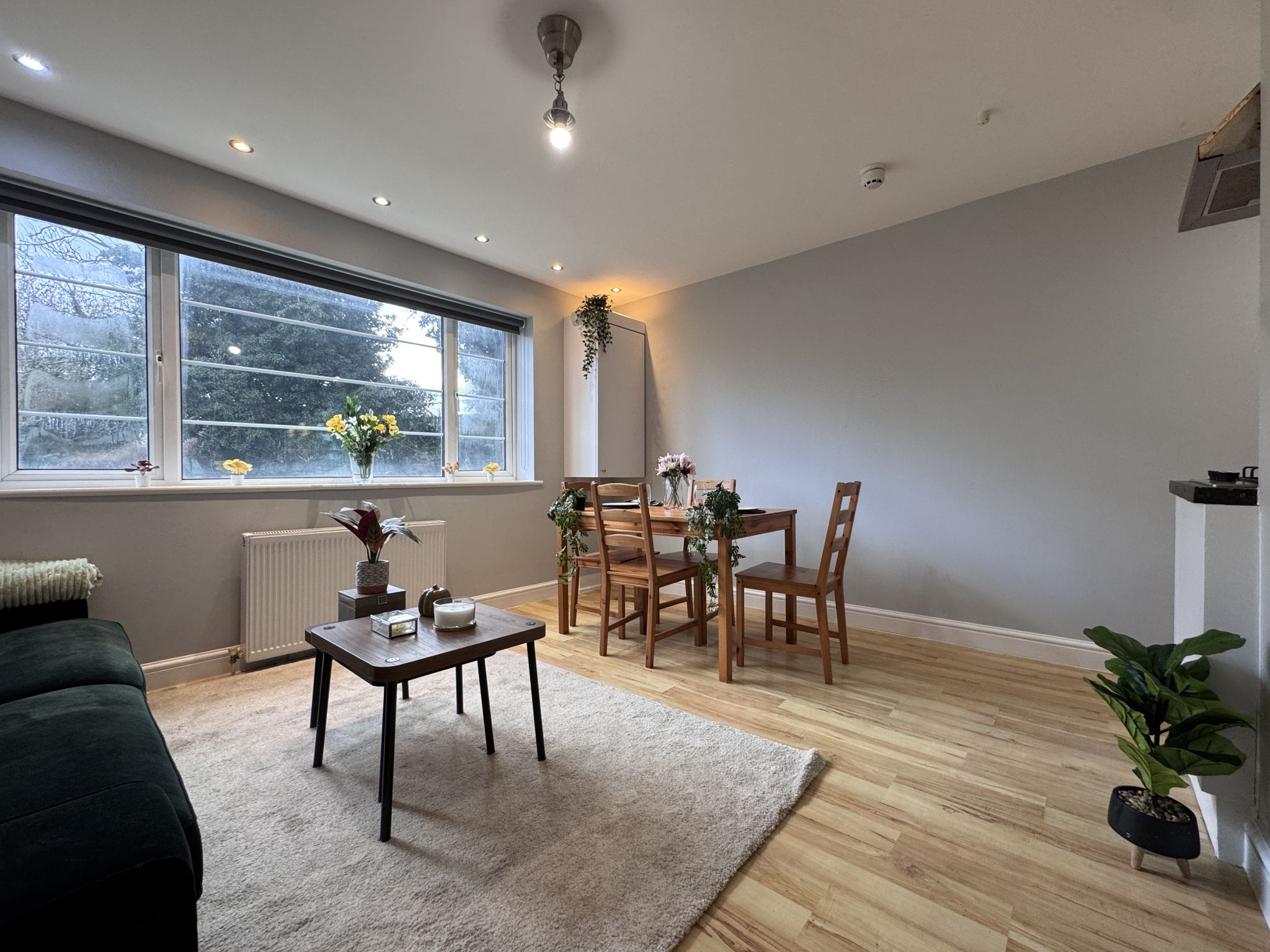 2 bedroom apartment flat/apartment To Let in Wembley - Photograph 1