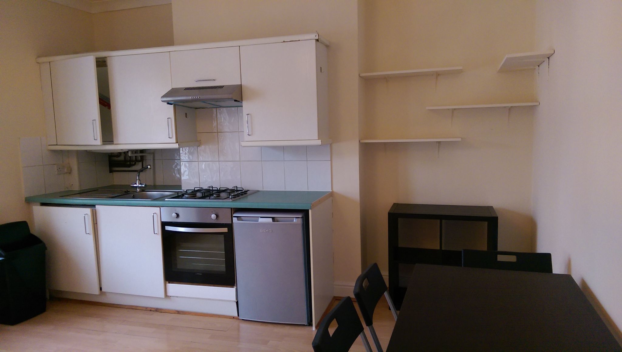1 bedroom studio flat/apartment Let in Willesden Green - Photograph 4