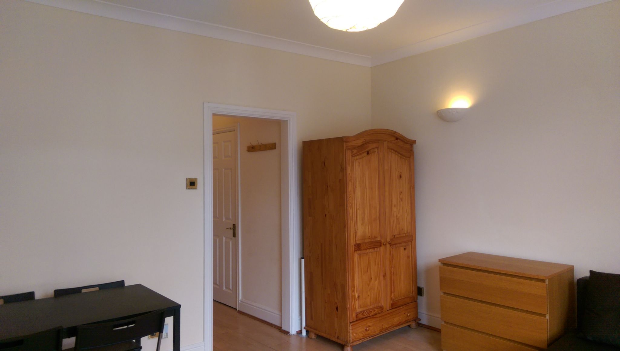 1 bedroom studio flat/apartment Let in Willesden Green - Photograph 9