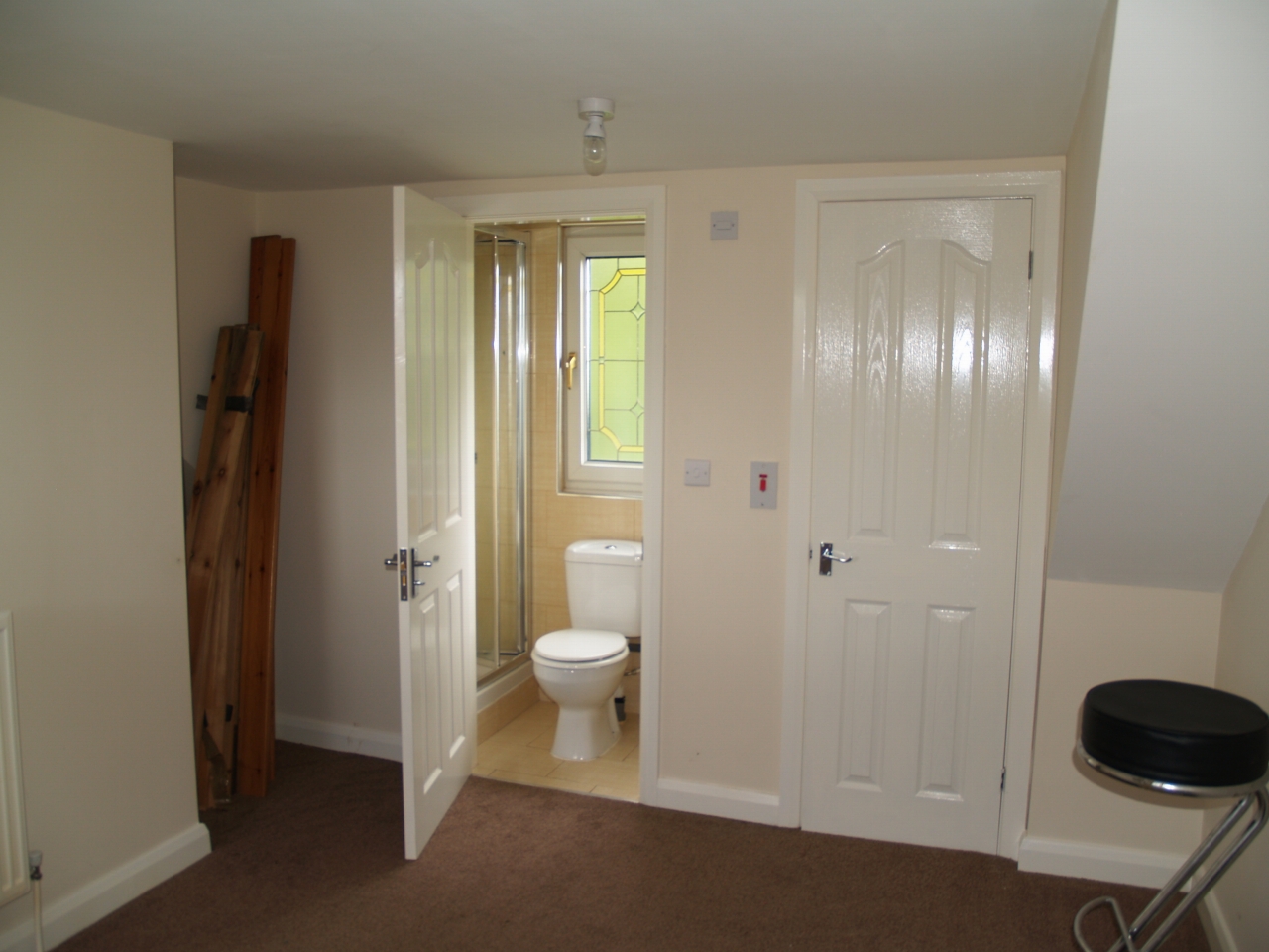 3 bedroom mid terraced house For Sale in Birmingham - Photograph 5.