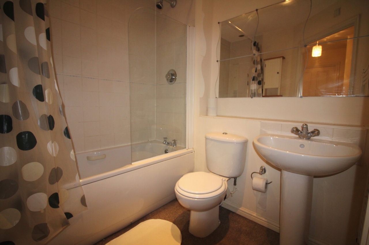 1 bedroom apartment flat/apartment To Let in Birmingham - Photograph 6.