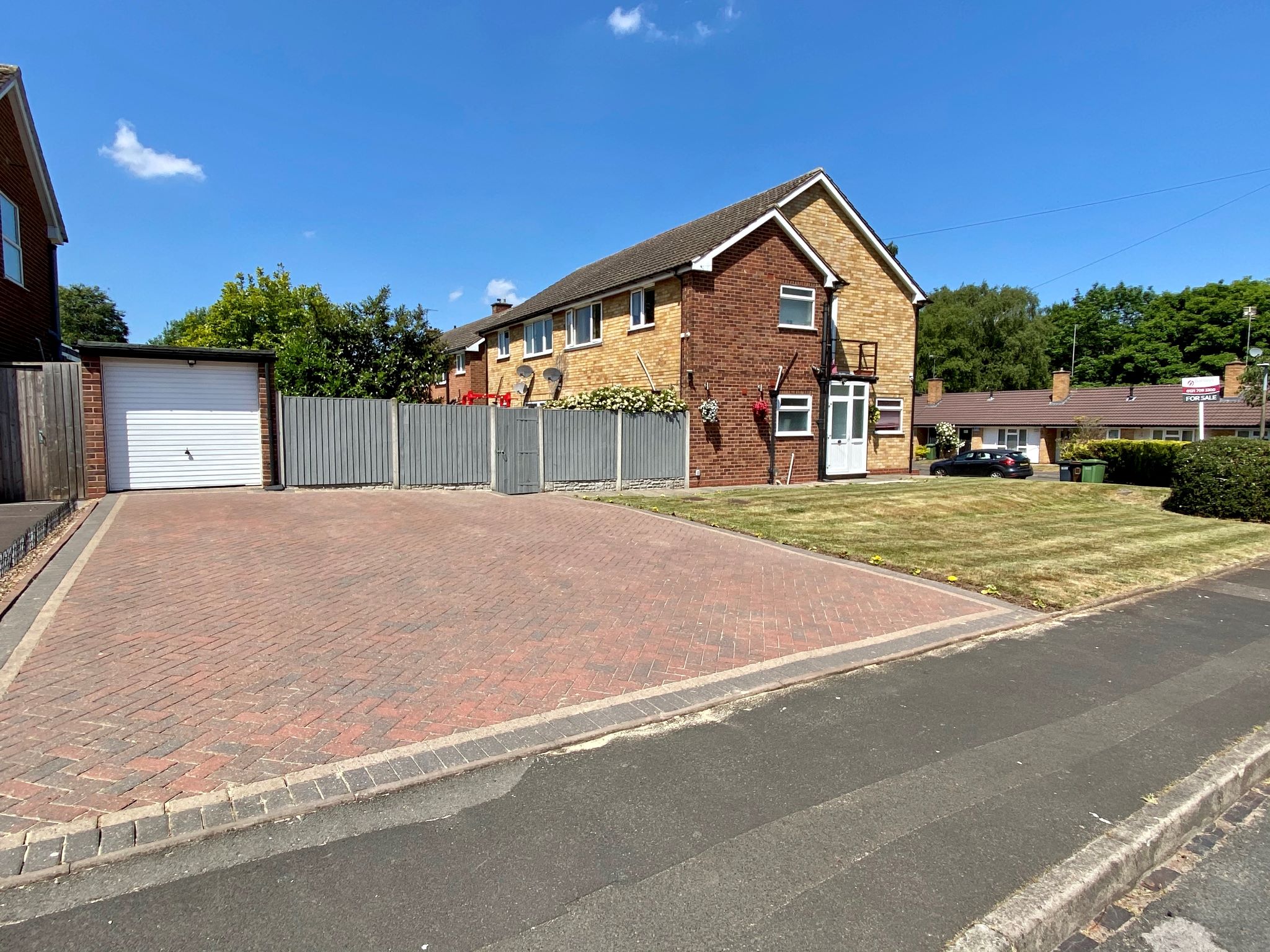 2 bedroom ground floor maisonette flat/apartment SSTC in Solihull - Photograph 11.