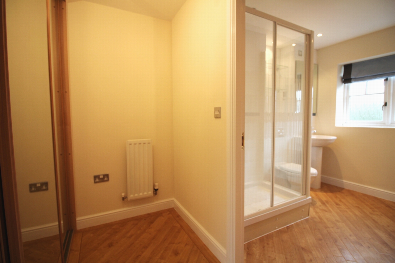 3 bedroom apartment flat/apartment Let Agreed in Solihull - Photograph 6.