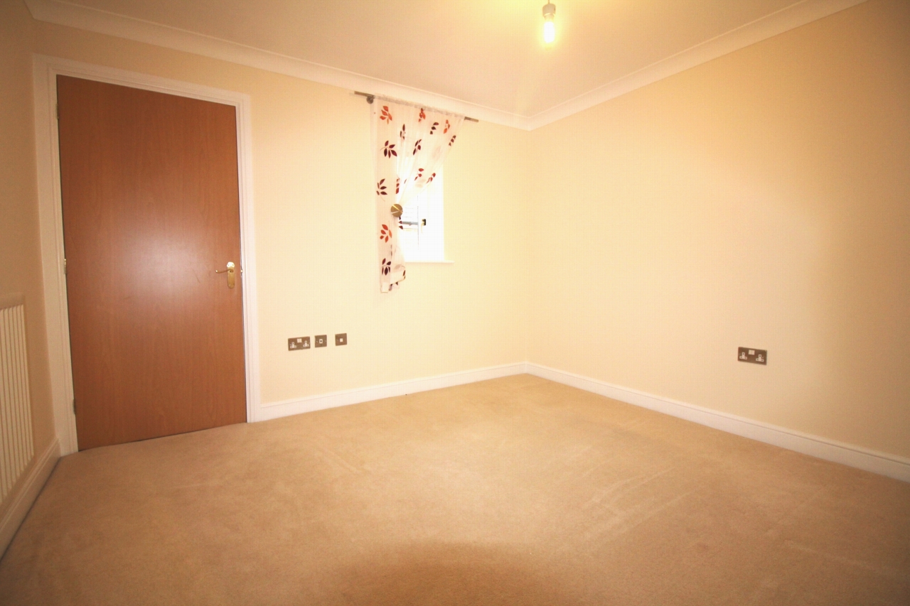 3 bedroom apartment flat/apartment Let Agreed in Solihull - Photograph 10.
