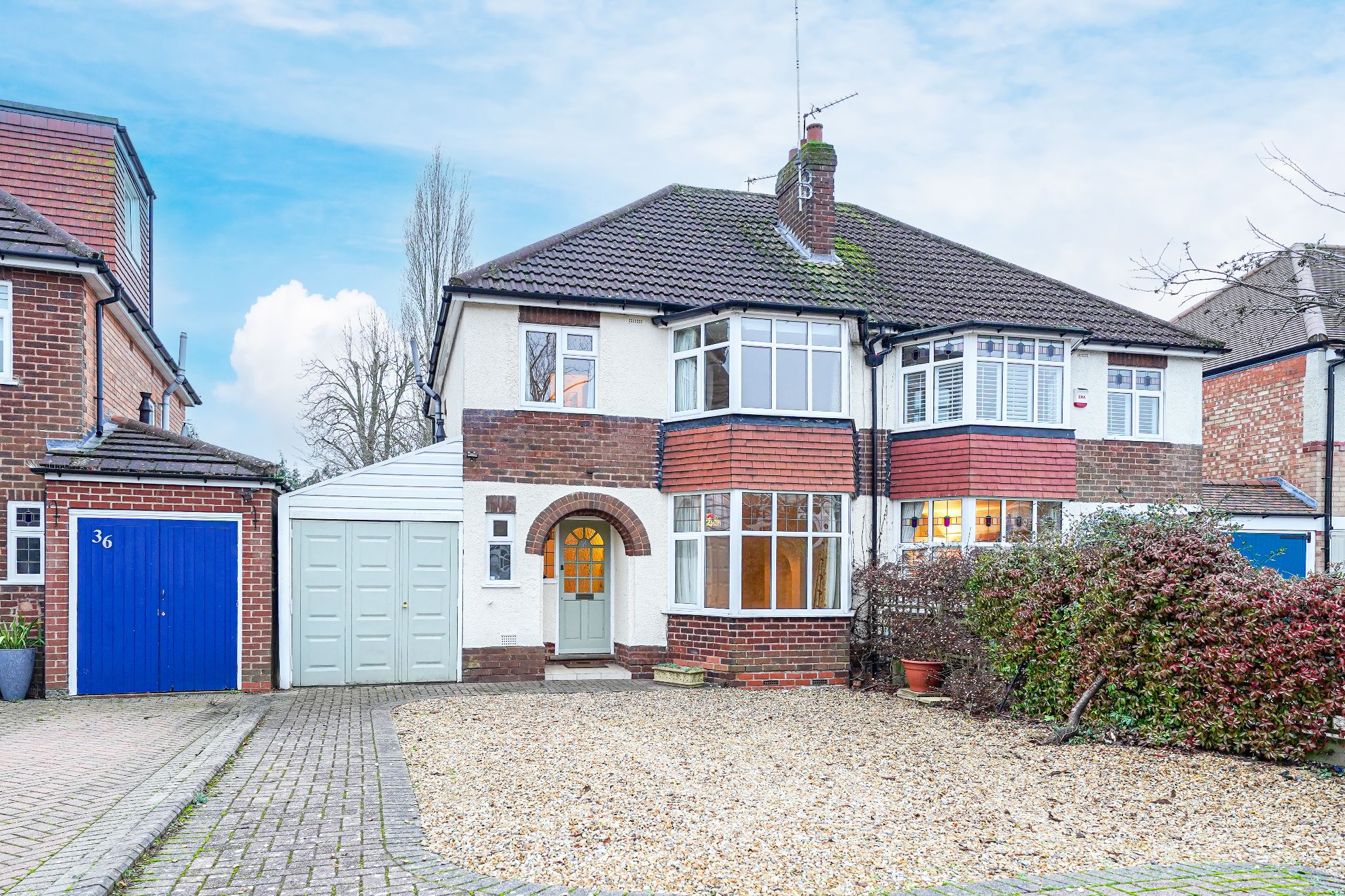3 bedroom semi-detached house For Sale in Solihull - Property photograph.