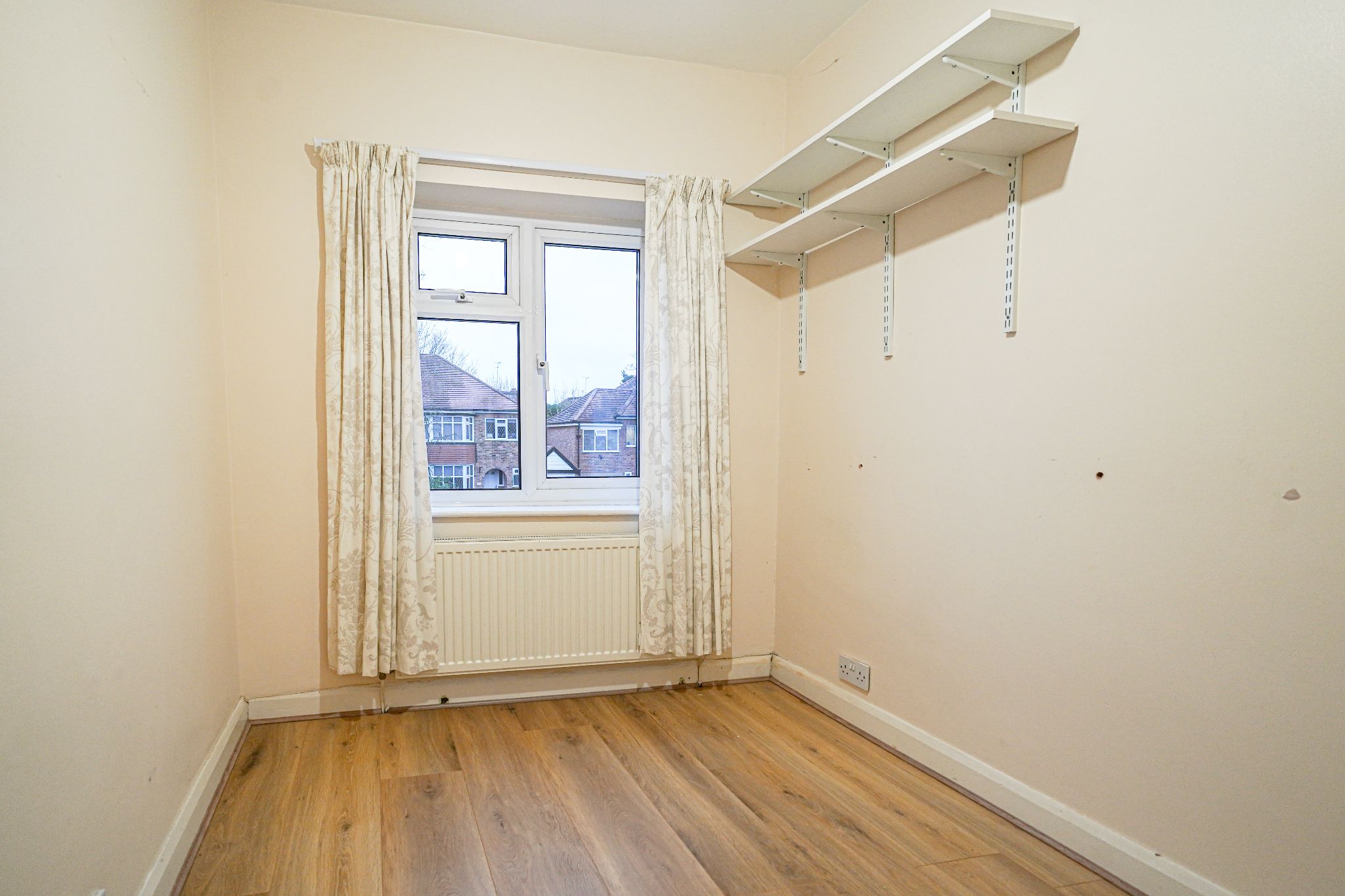 3 bedroom semi-detached house For Sale in Solihull - Photograph 16.