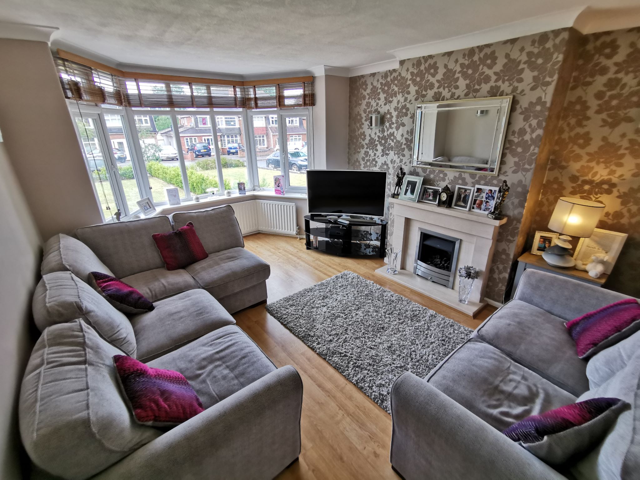 4 bedroom semi-detached house Let Agreed in Solihull - Photograph 3.