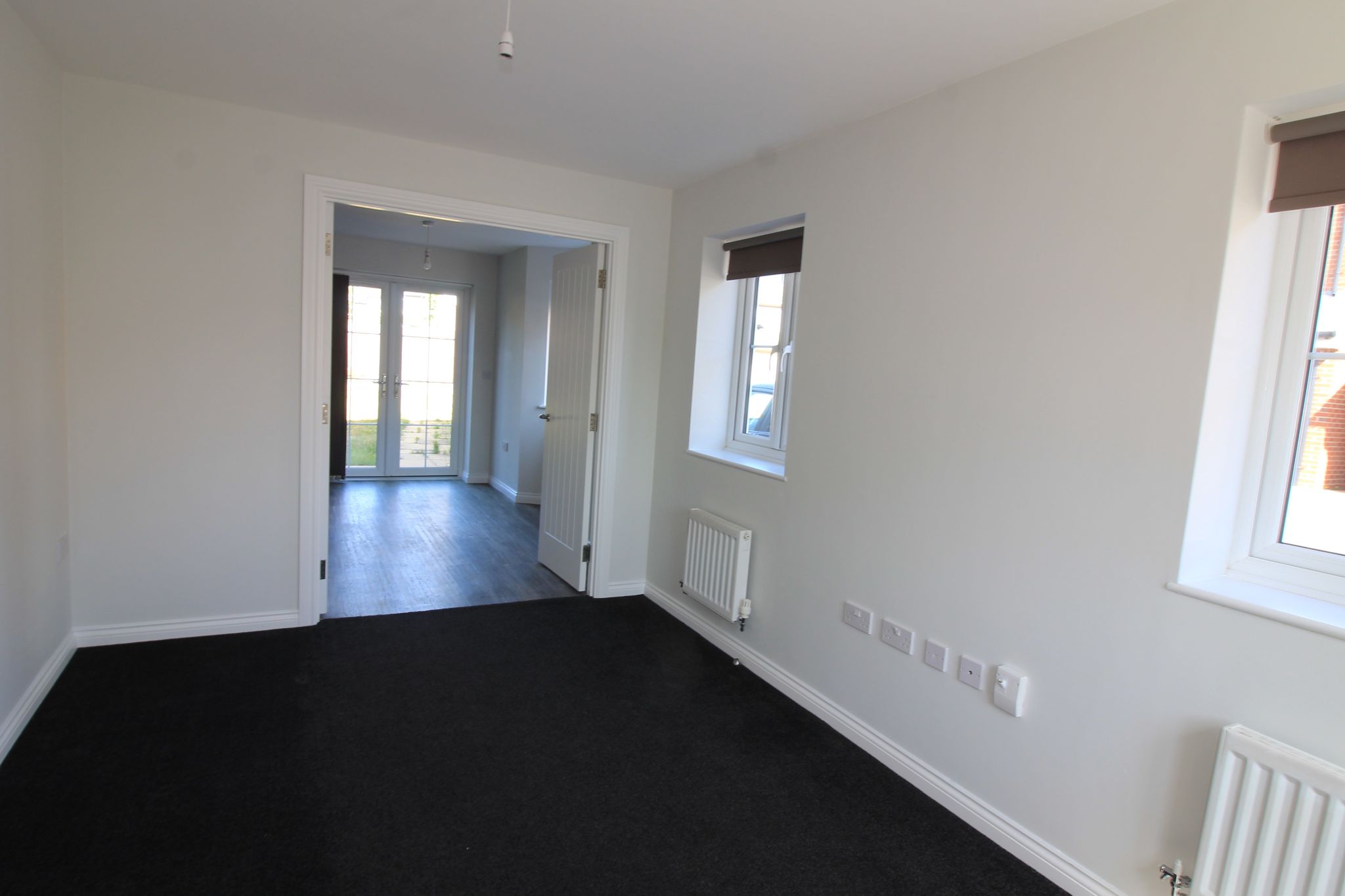 5 bedroom semi-detached house To Let in Birmingham - Photograph 4.