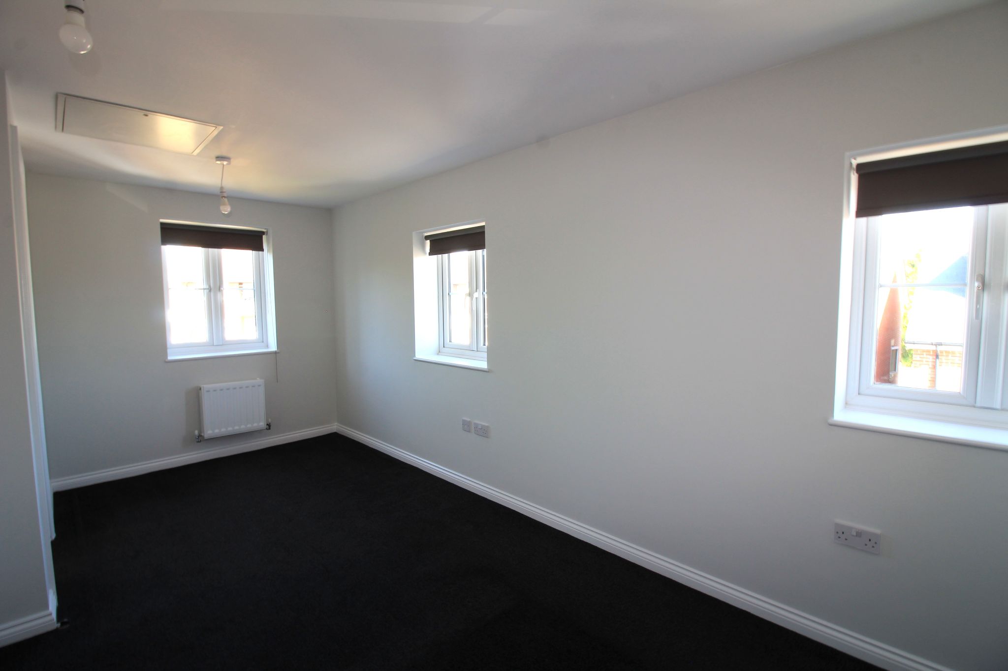 5 bedroom semi-detached house To Let in Birmingham - Photograph 13.