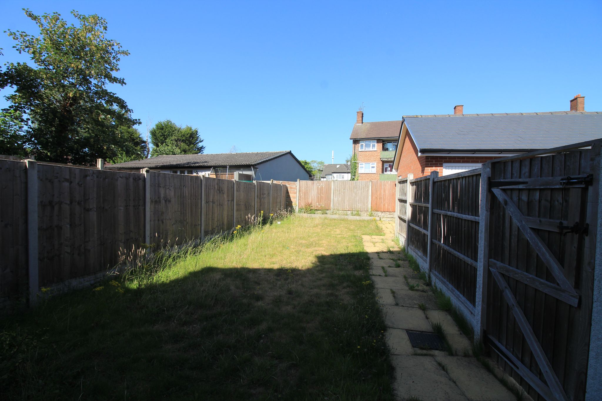 5 bedroom semi-detached house To Let in Birmingham - Photograph 15.