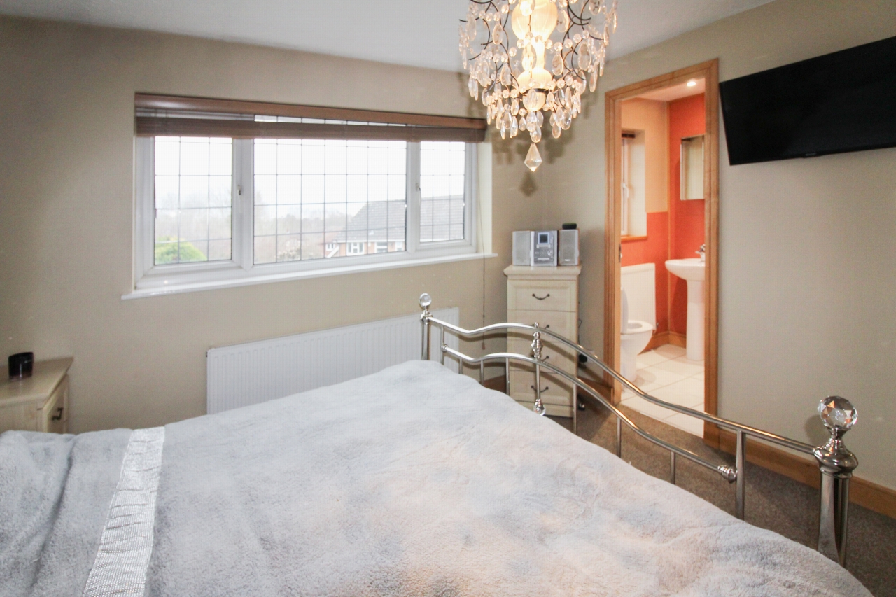 6 bedroom detached house For Sale in Solihull - Photograph 9.