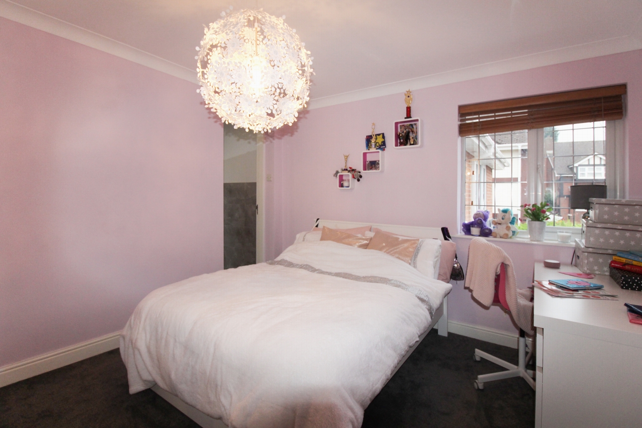 6 bedroom detached house For Sale in Solihull - Photograph 13.