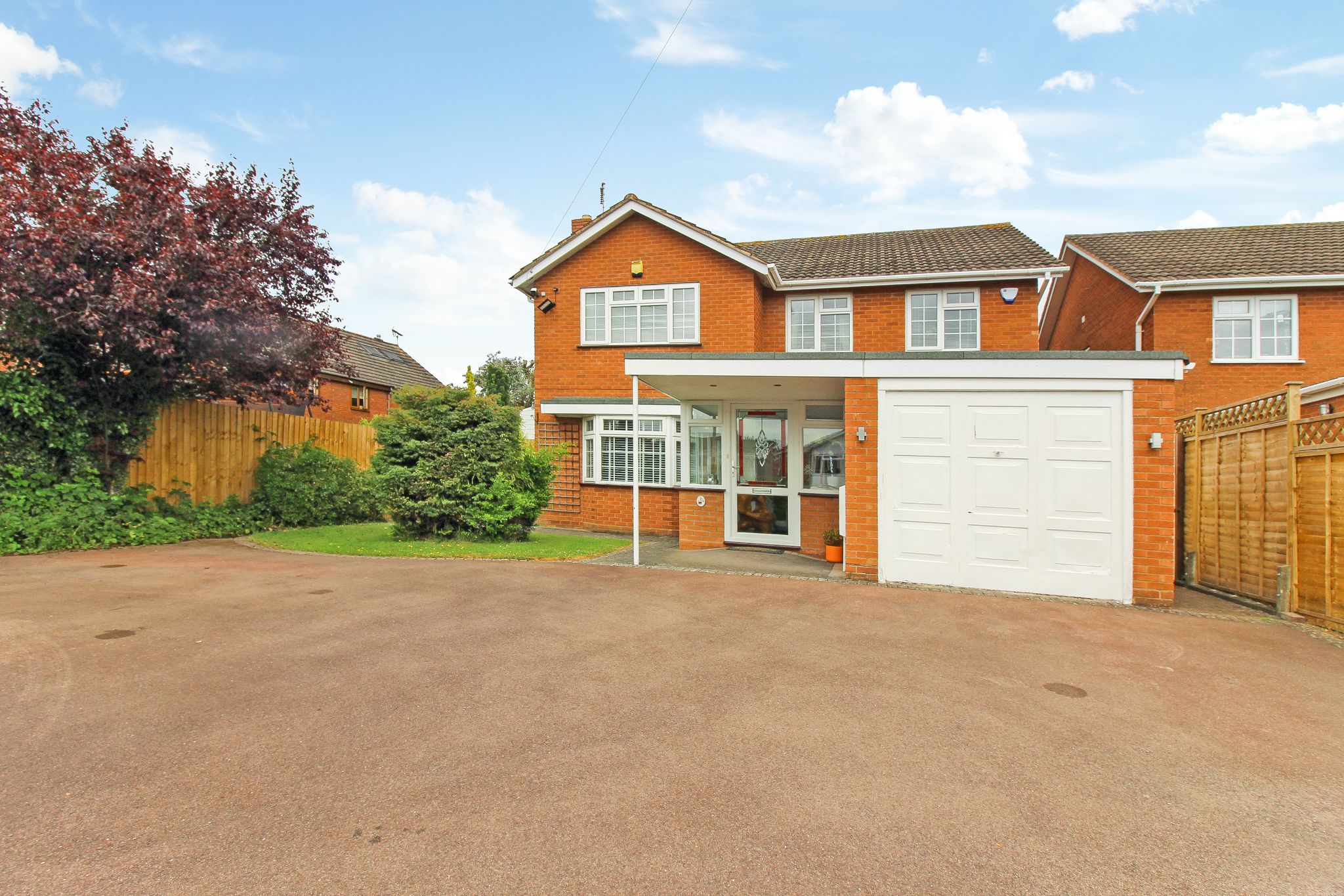4 bedroom detached house For Sale in Solihull - Photograph 1.