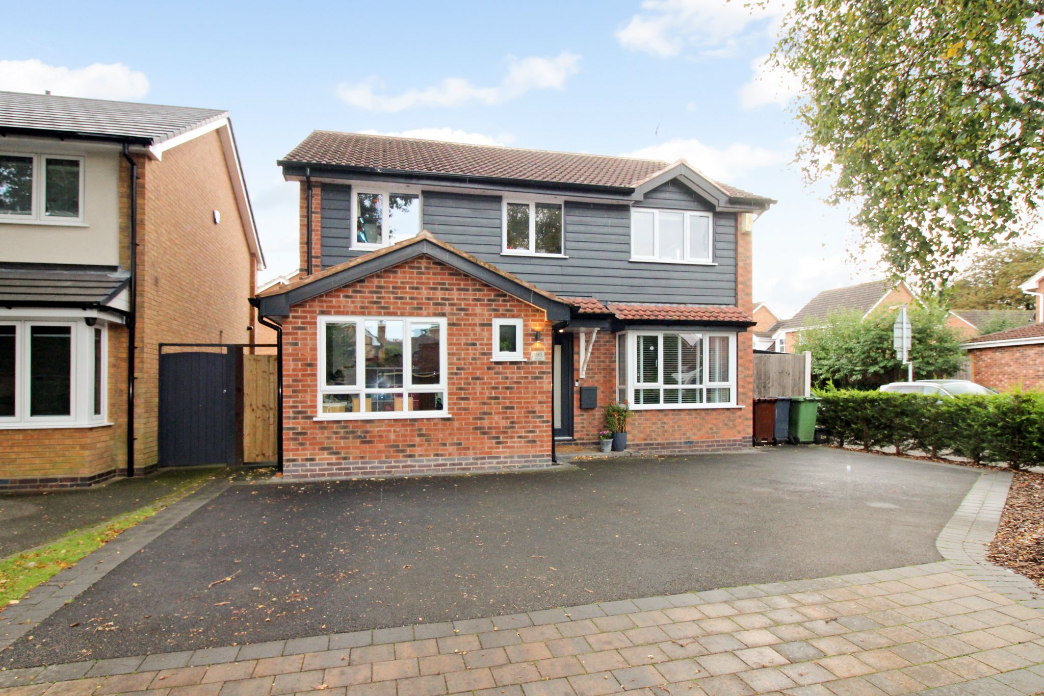 4 bedroom detached house For Sale in Solihull - Photograph 1.