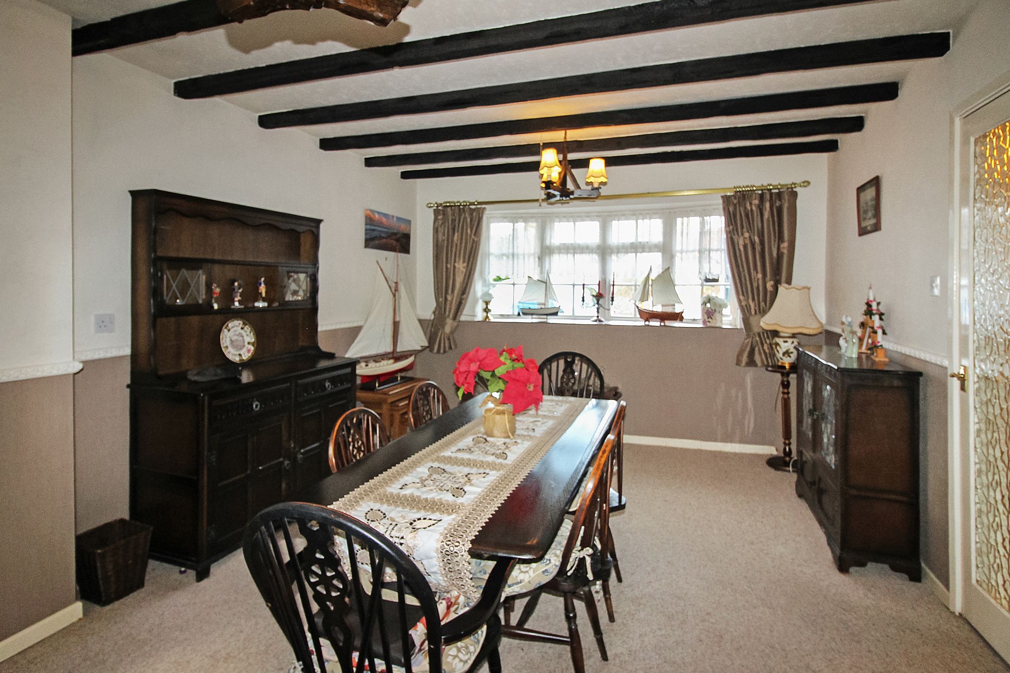 4 bedroom detached house For Sale in Solihull - Photograph 6.