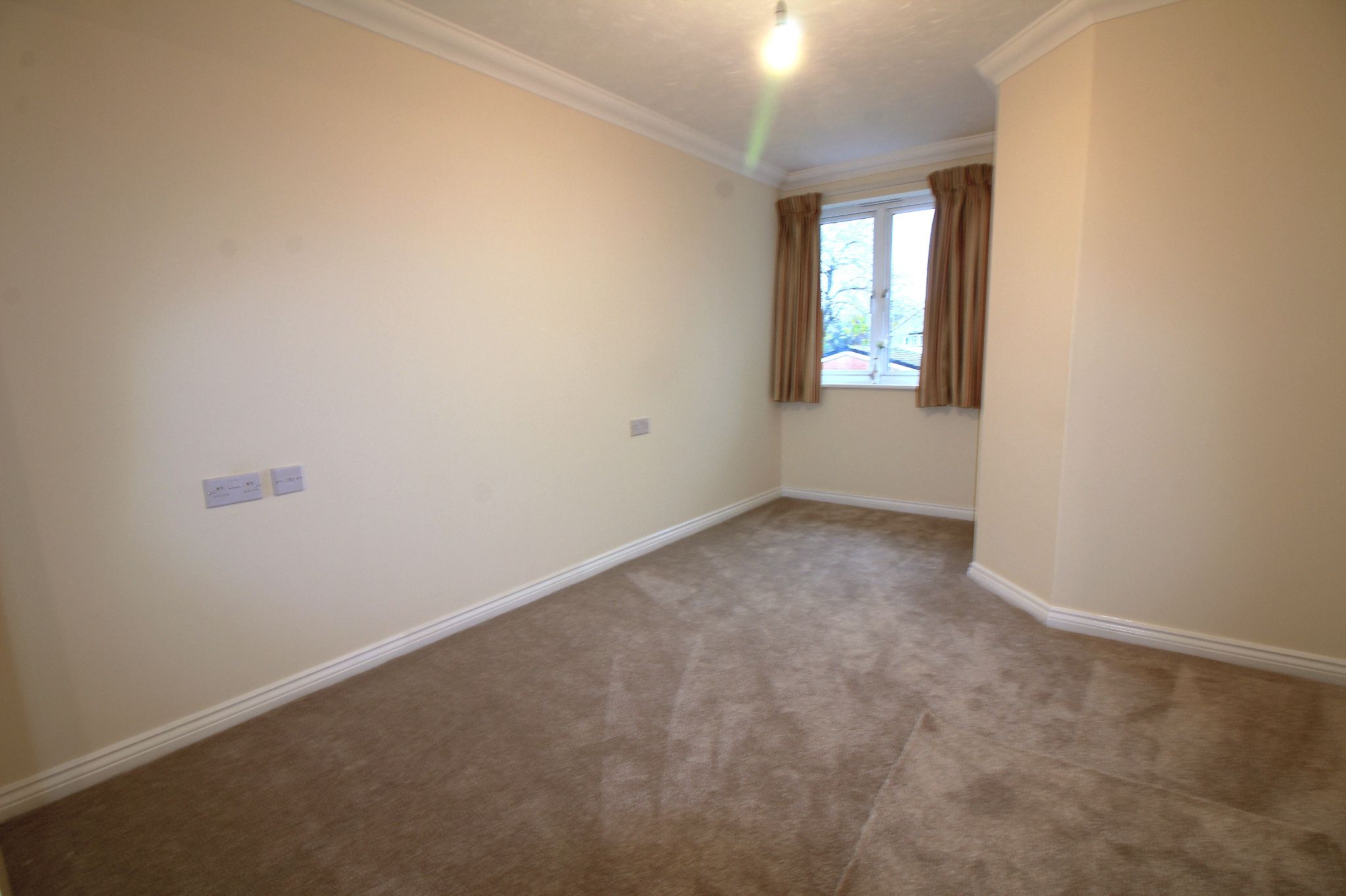 1 bedroom apartment flat/apartment For Sale in Solihull - Photograph 5.