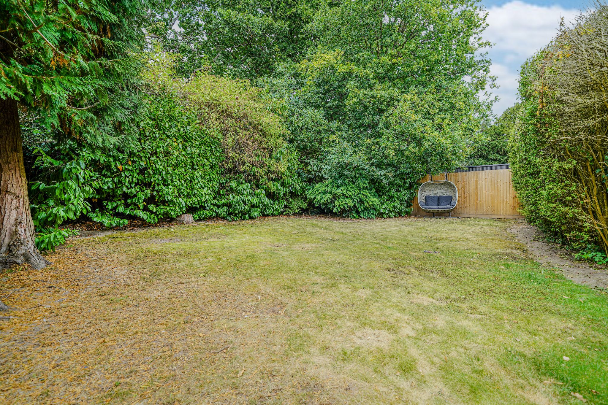 3 bedroom detached bungalow For Sale in Solihull - Photograph 20.