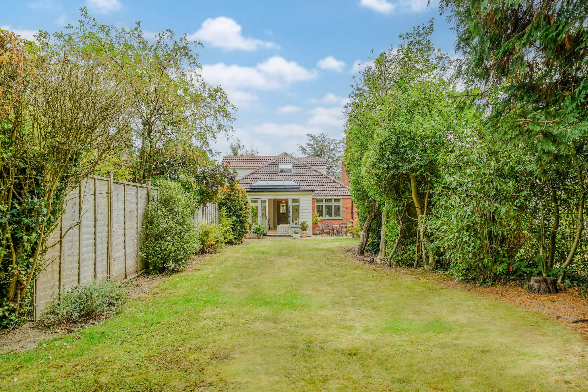 3 bedroom detached bungalow For Sale in Solihull - Photograph 27.