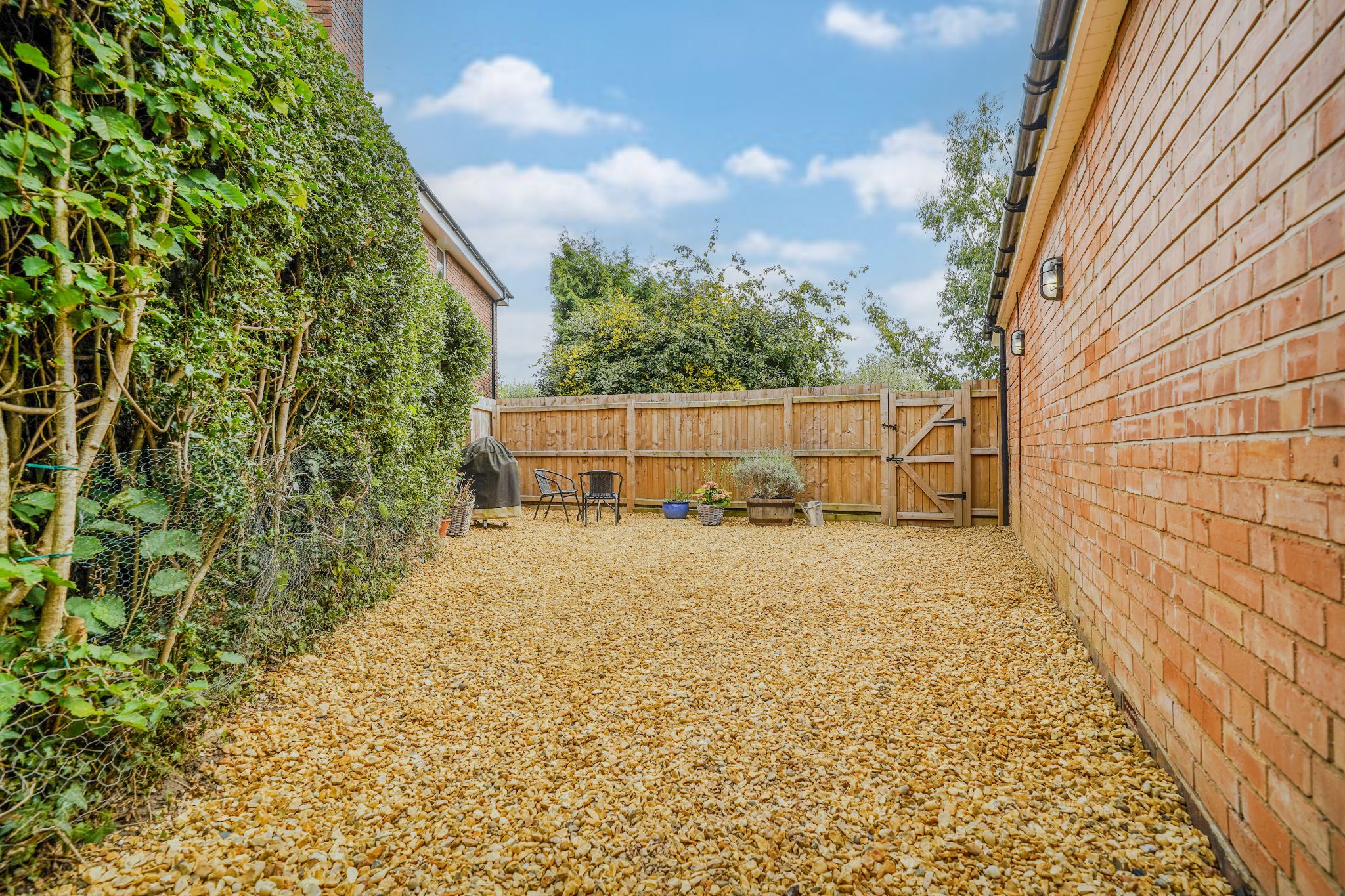 3 bedroom detached bungalow For Sale in Solihull - Photograph 22.