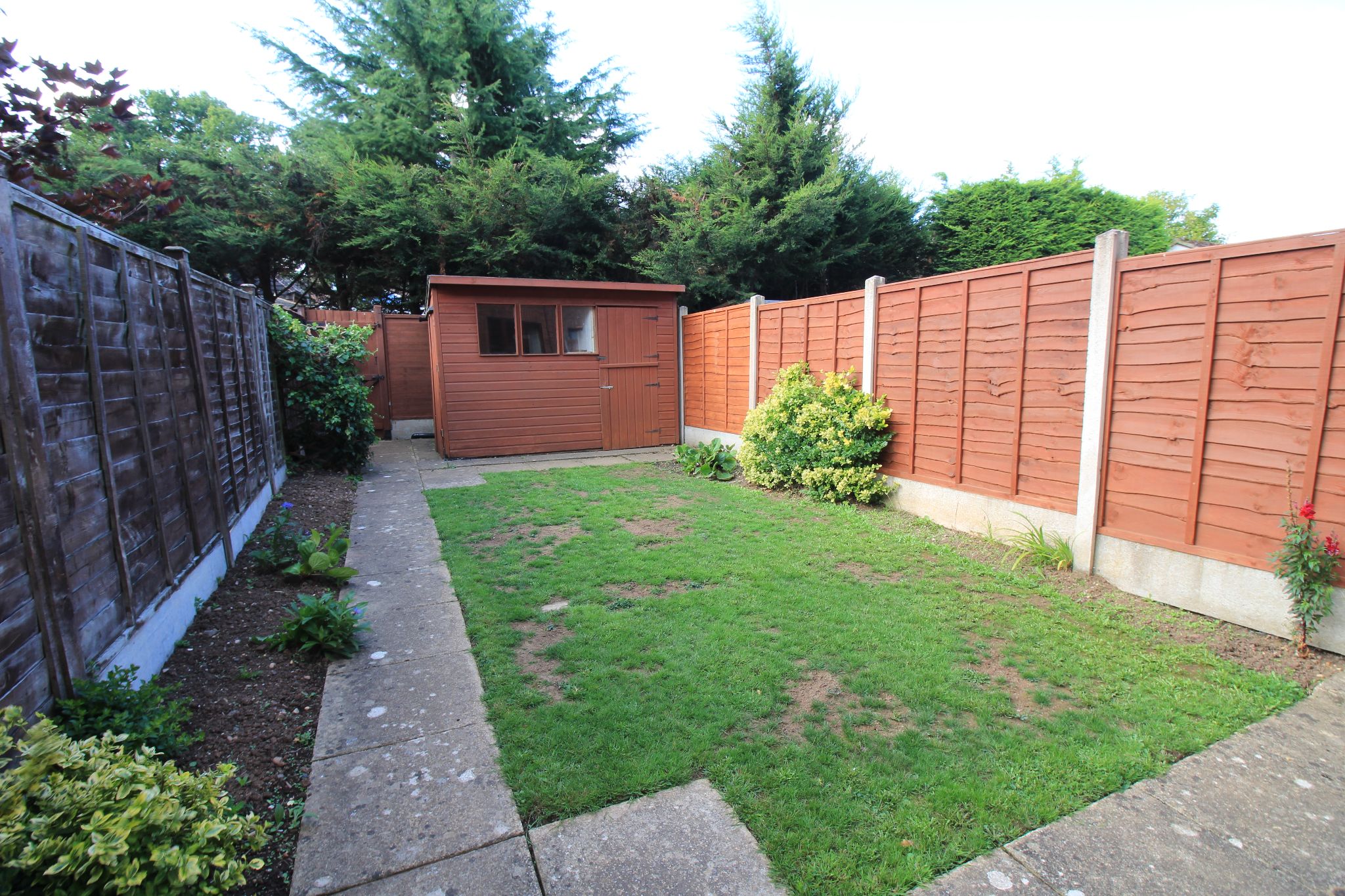 2 bedroom mews house To Let in Solihull - Photograph 6.
