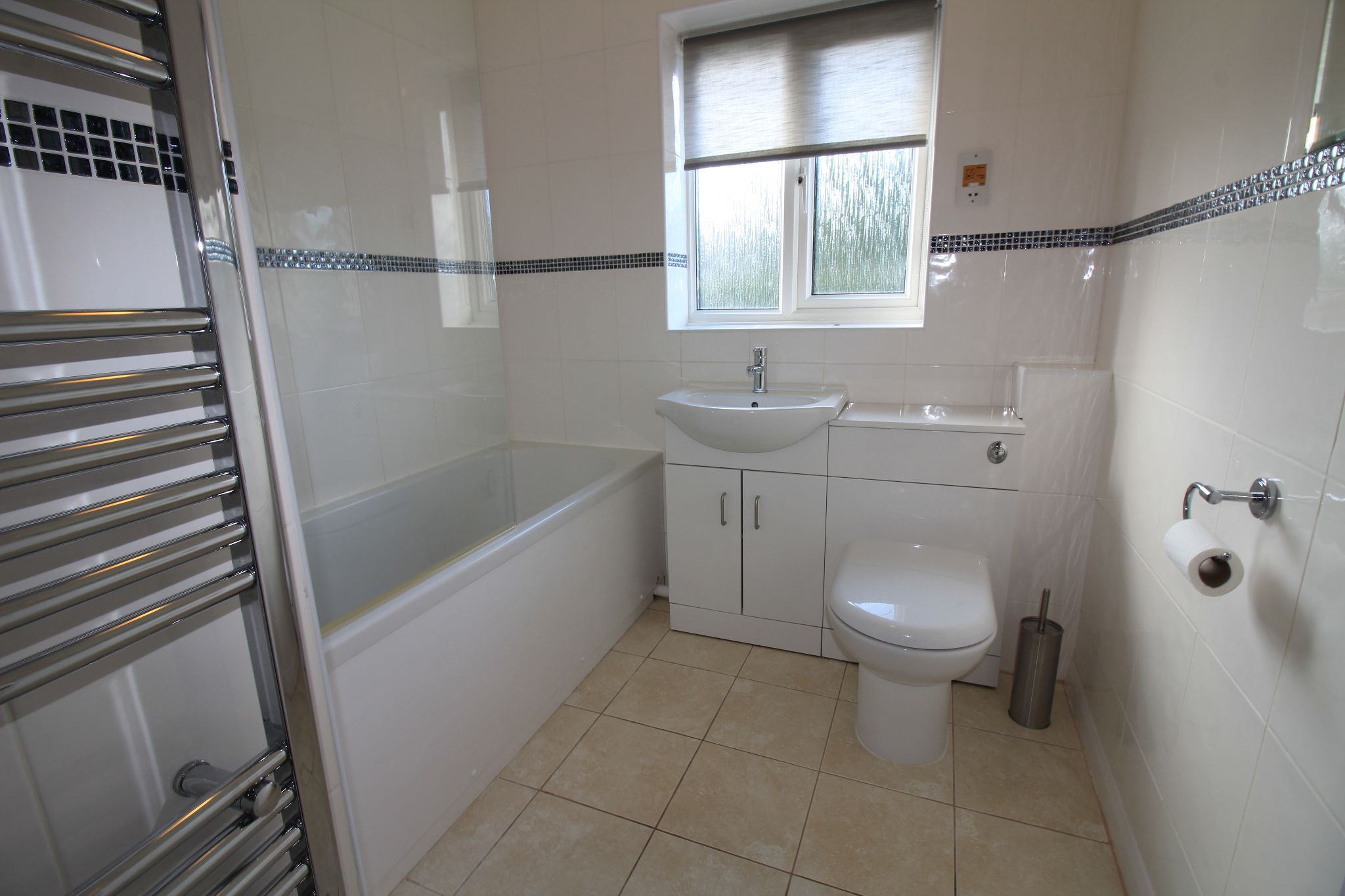 2 bedroom mews house To Let in Solihull - Photograph 9.