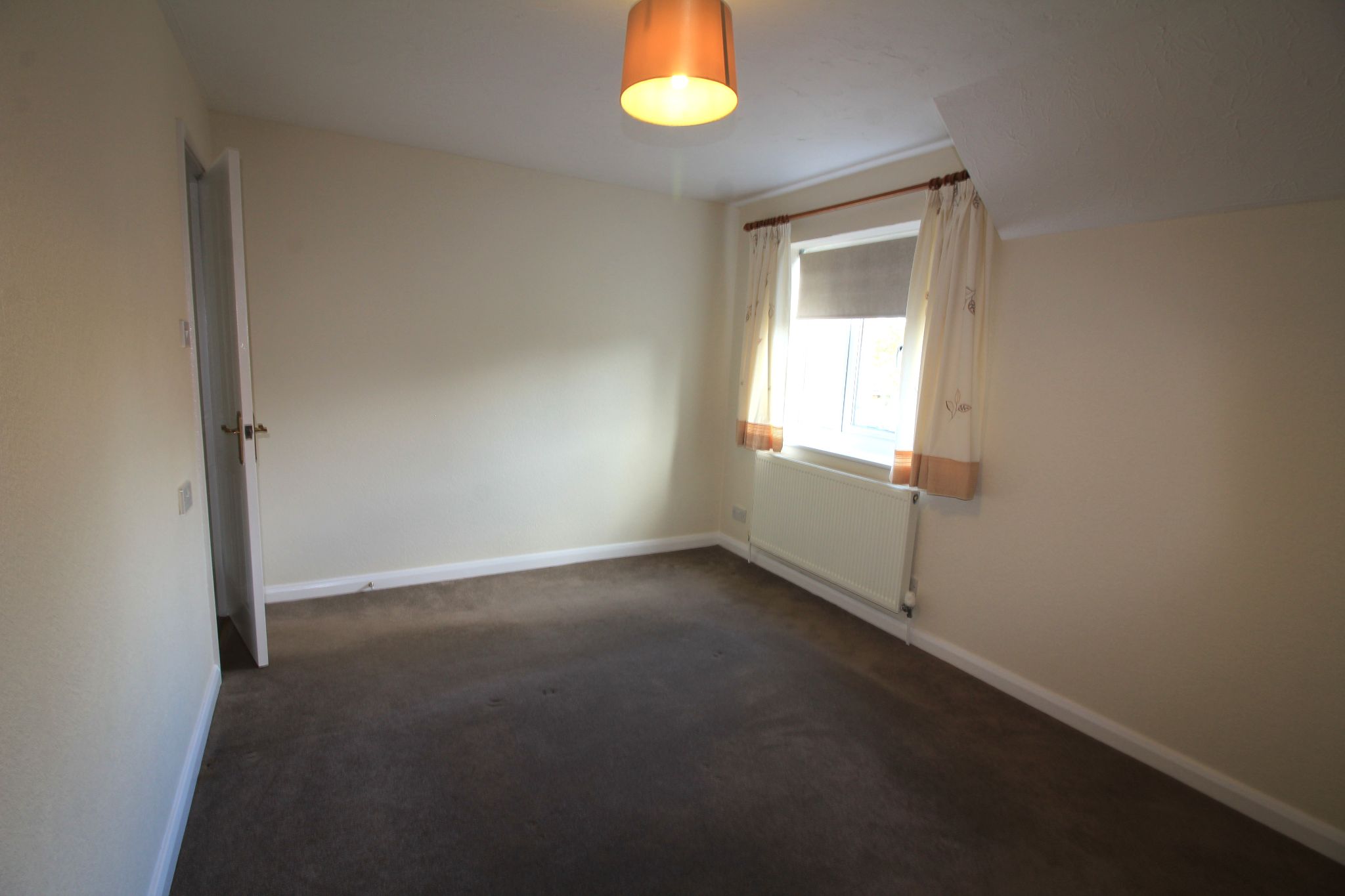2 bedroom mews house To Let in Solihull - Photograph 8.