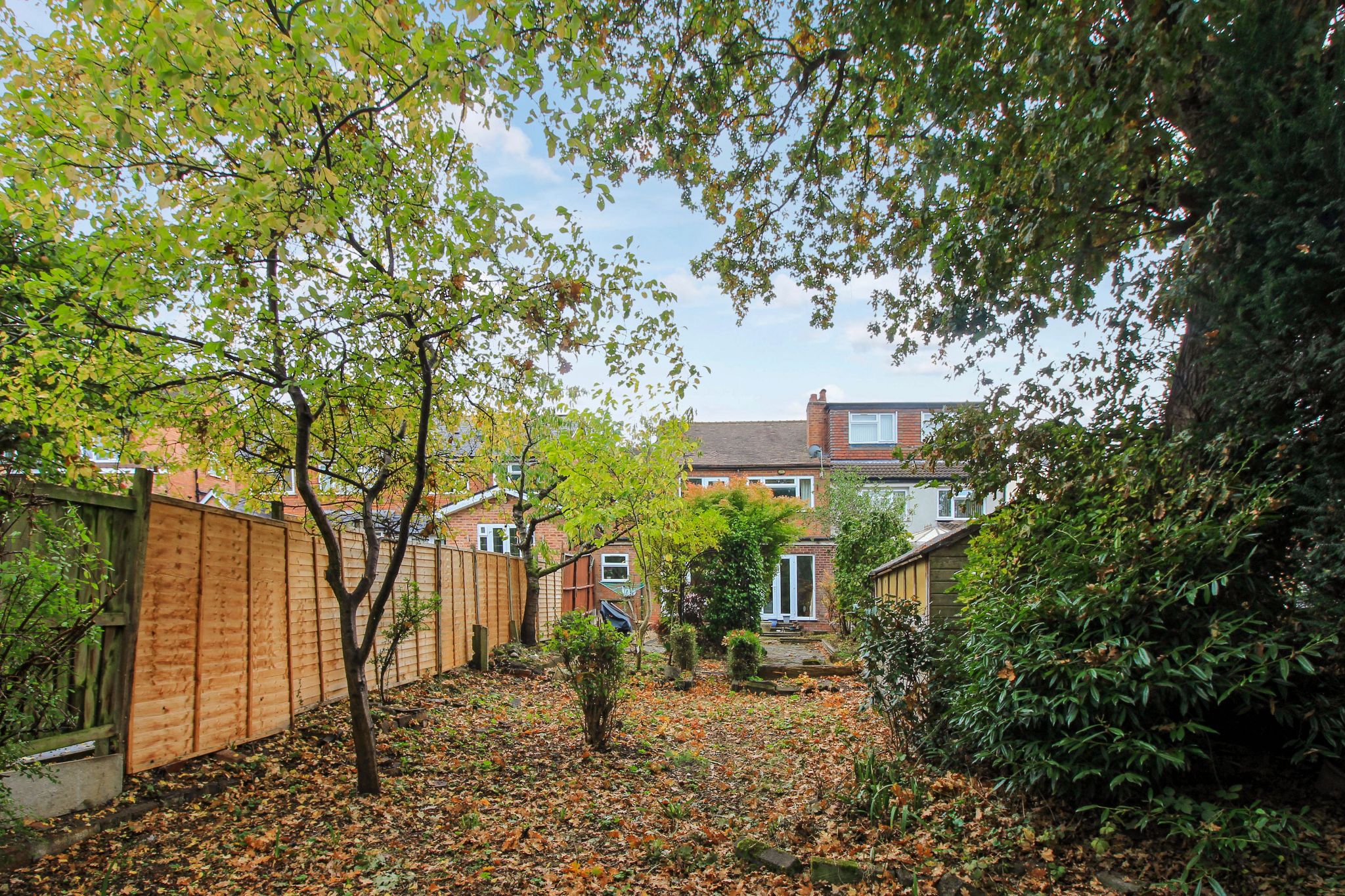 4 bedroom semi-detached house For Sale in Birmingham - Photograph 17.