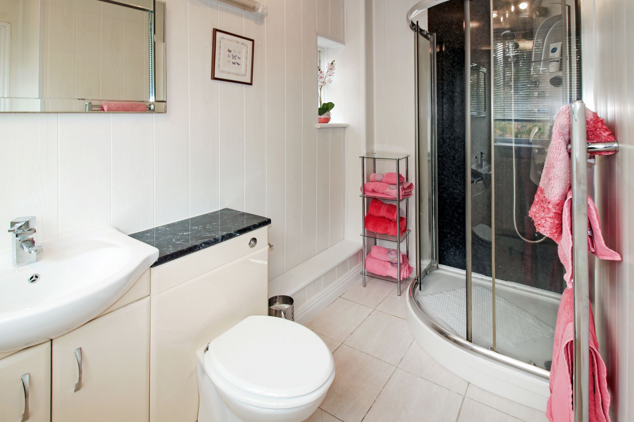 4 bedroom semi-detached house For Sale in Birmingham - Photograph 14.