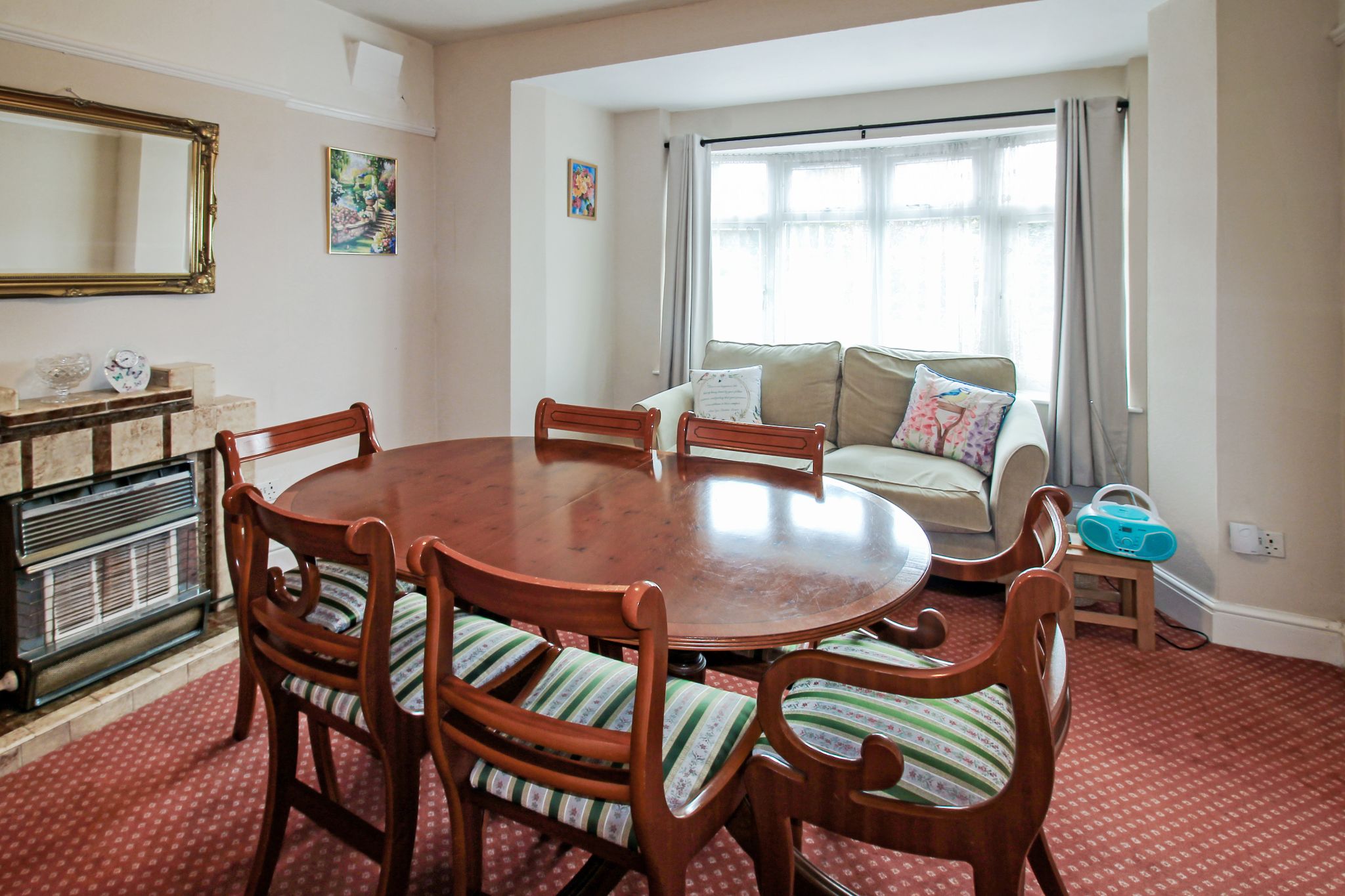 4 bedroom semi-detached house For Sale in Birmingham - Photograph 8.