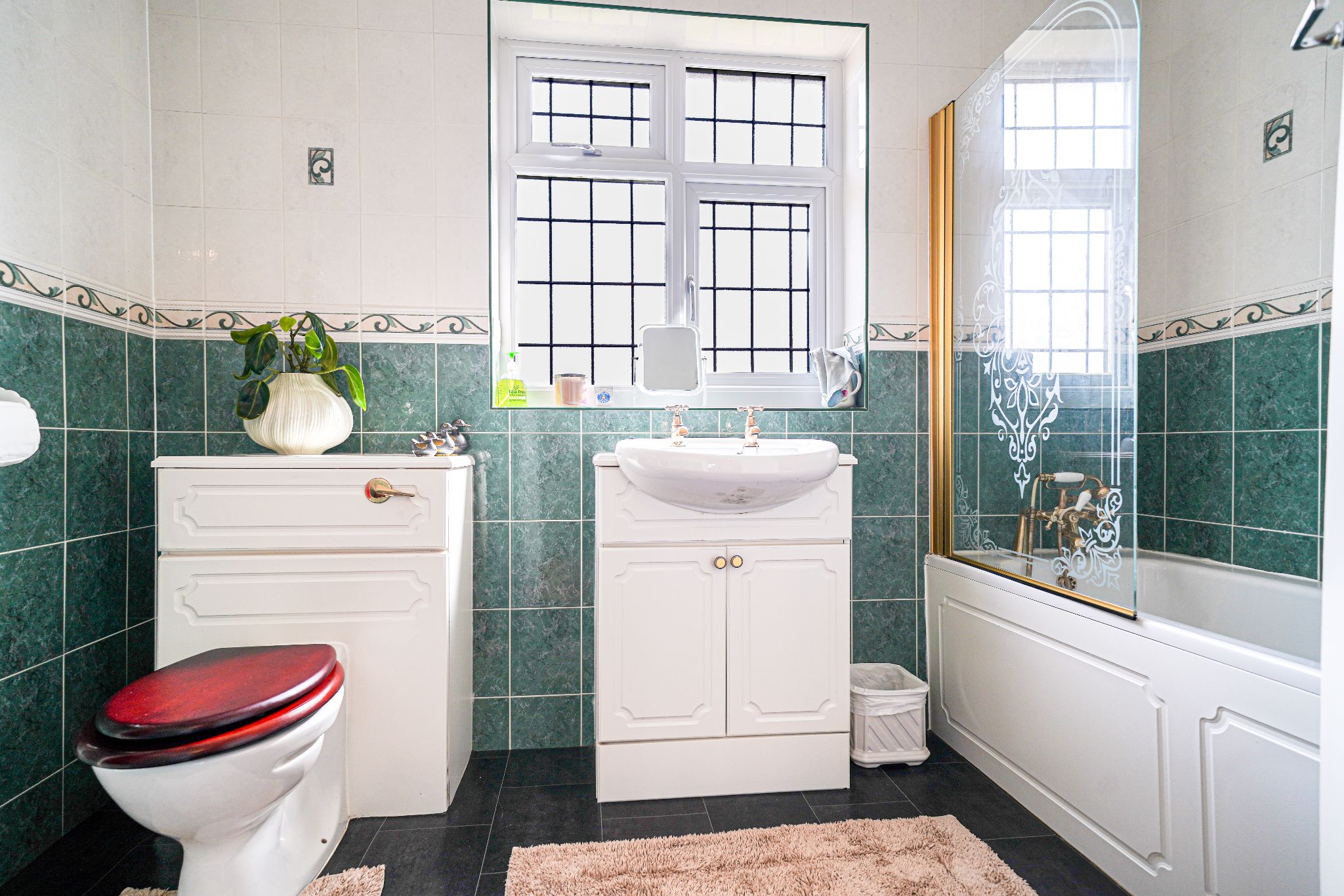 4 bedroom detached house For Sale in Solihull - Photograph 12.