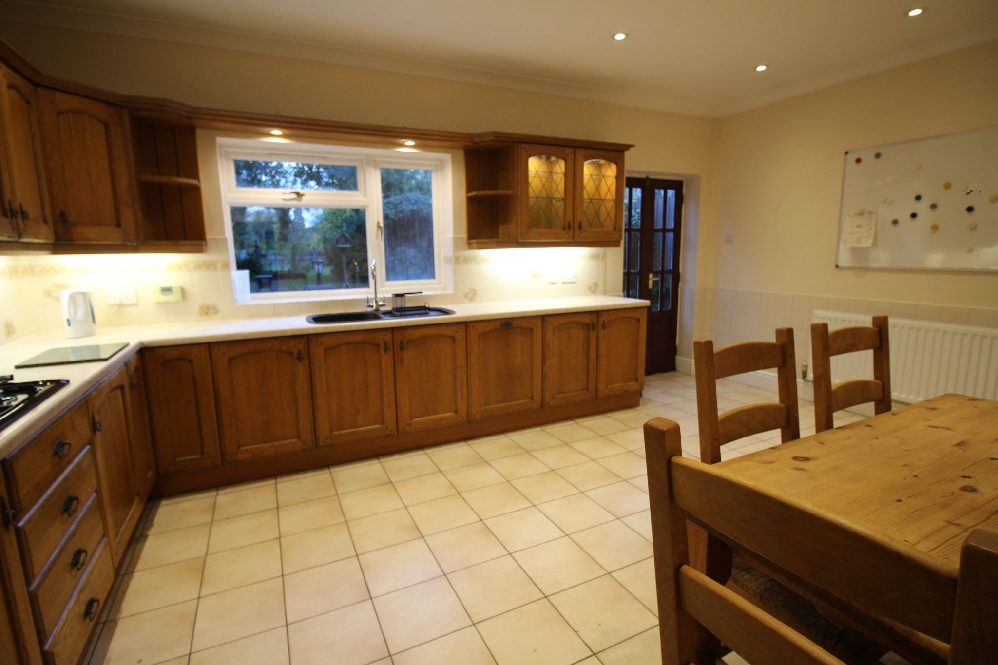 4 bedroom semi-detached house To Let in Solihull - Photograph 2.