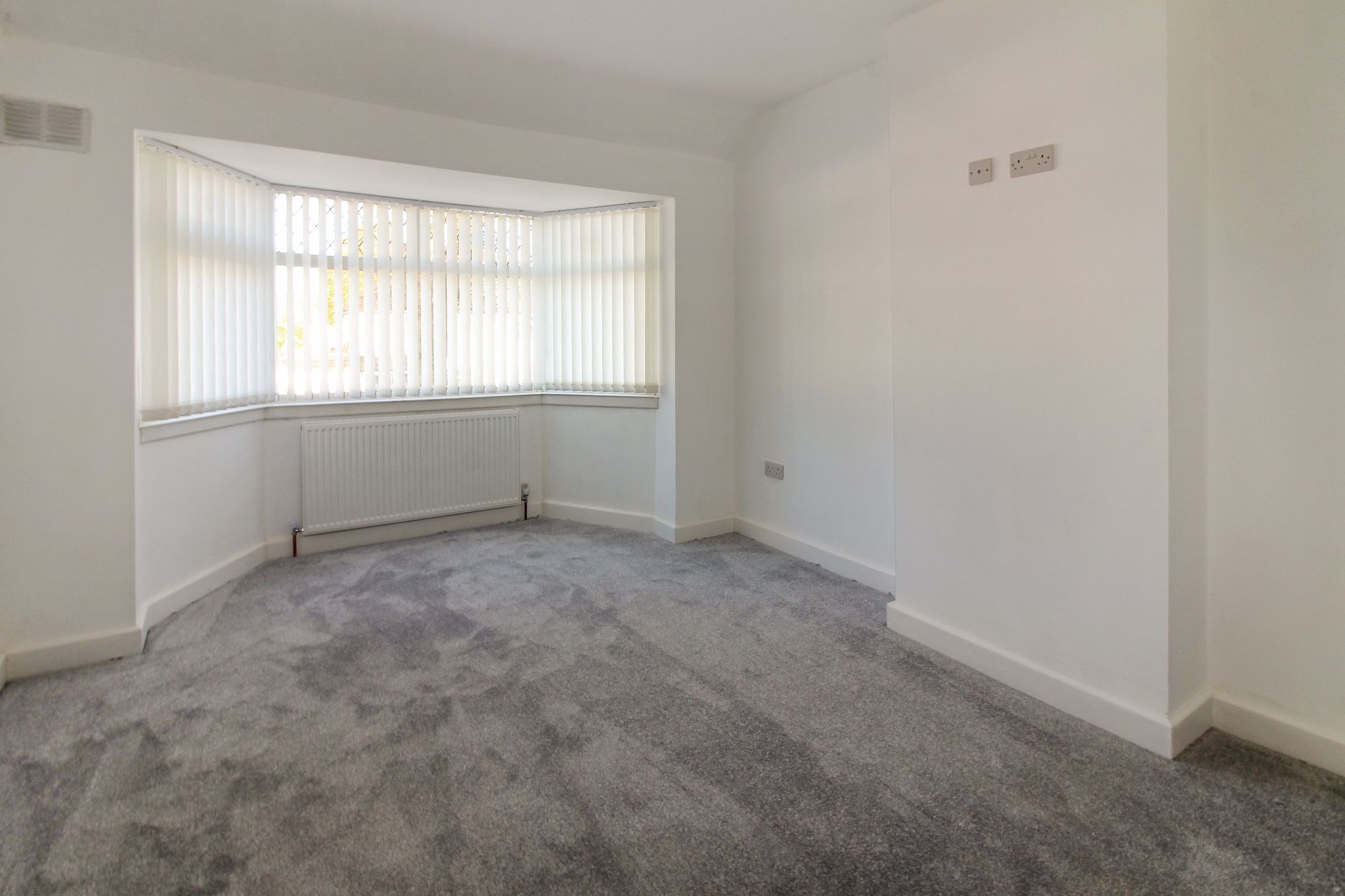 3 bedroom semi-detached house To Let in Solihull - Photograph 10.