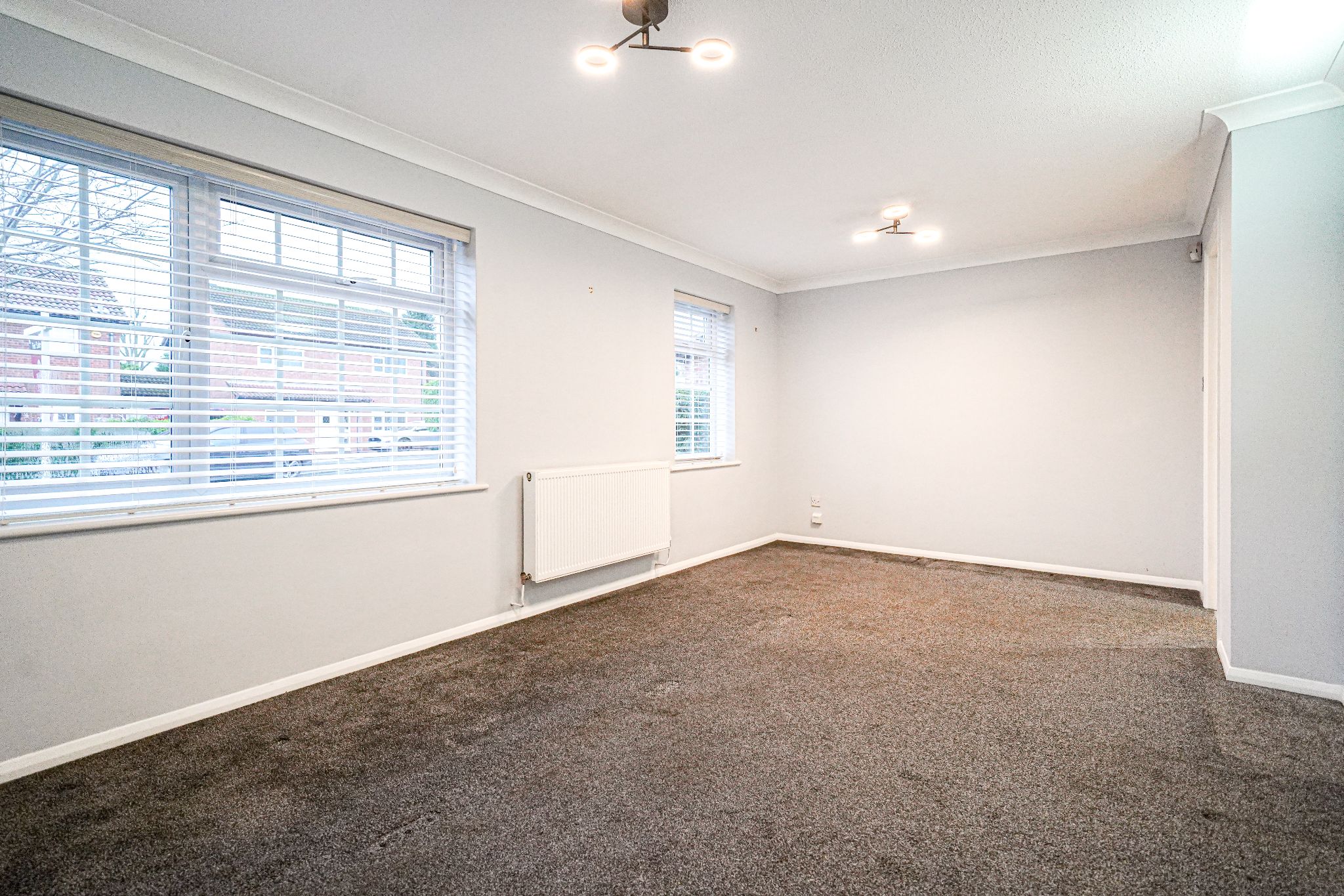 4 bedroom detached house For Sale in Solihull - Photograph 4.