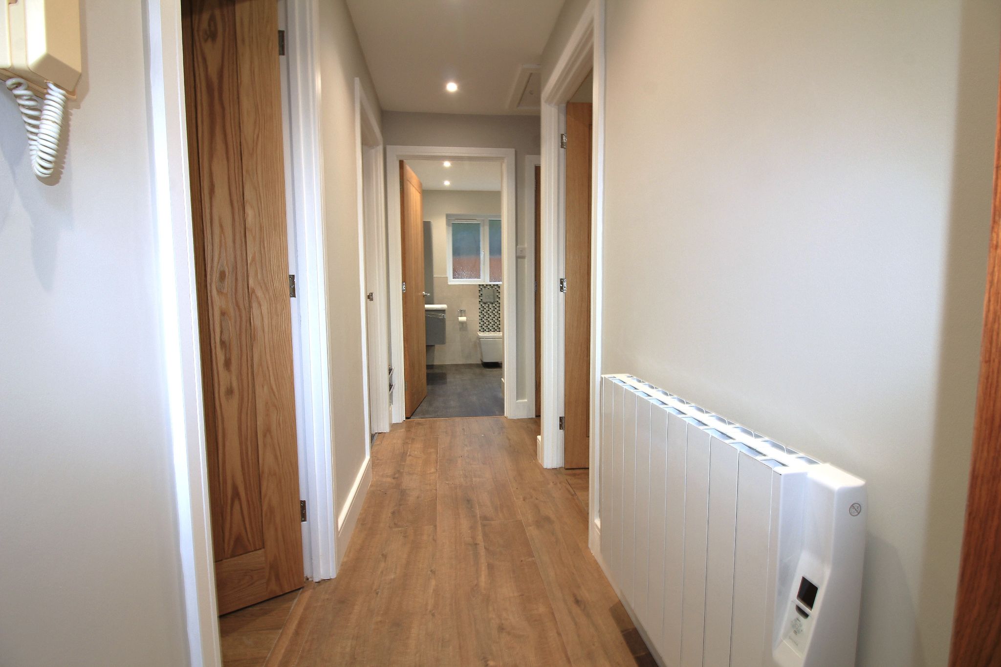 2 bedroom semi-detached bungalow To Let in Solihull - Photograph 6.