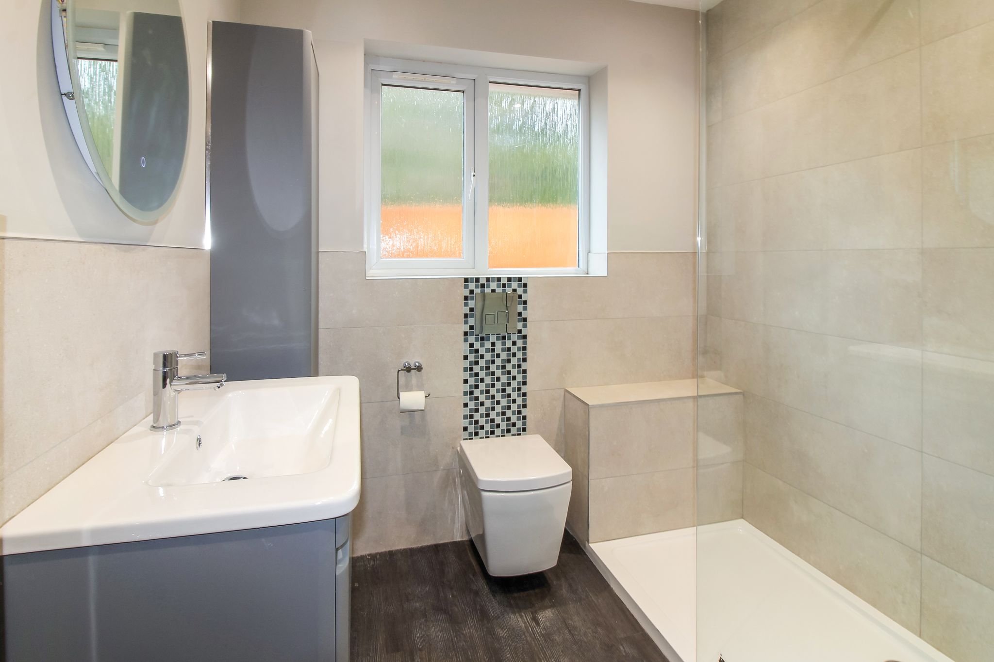 2 bedroom semi-detached bungalow For Sale in Solihull - Photograph 9.