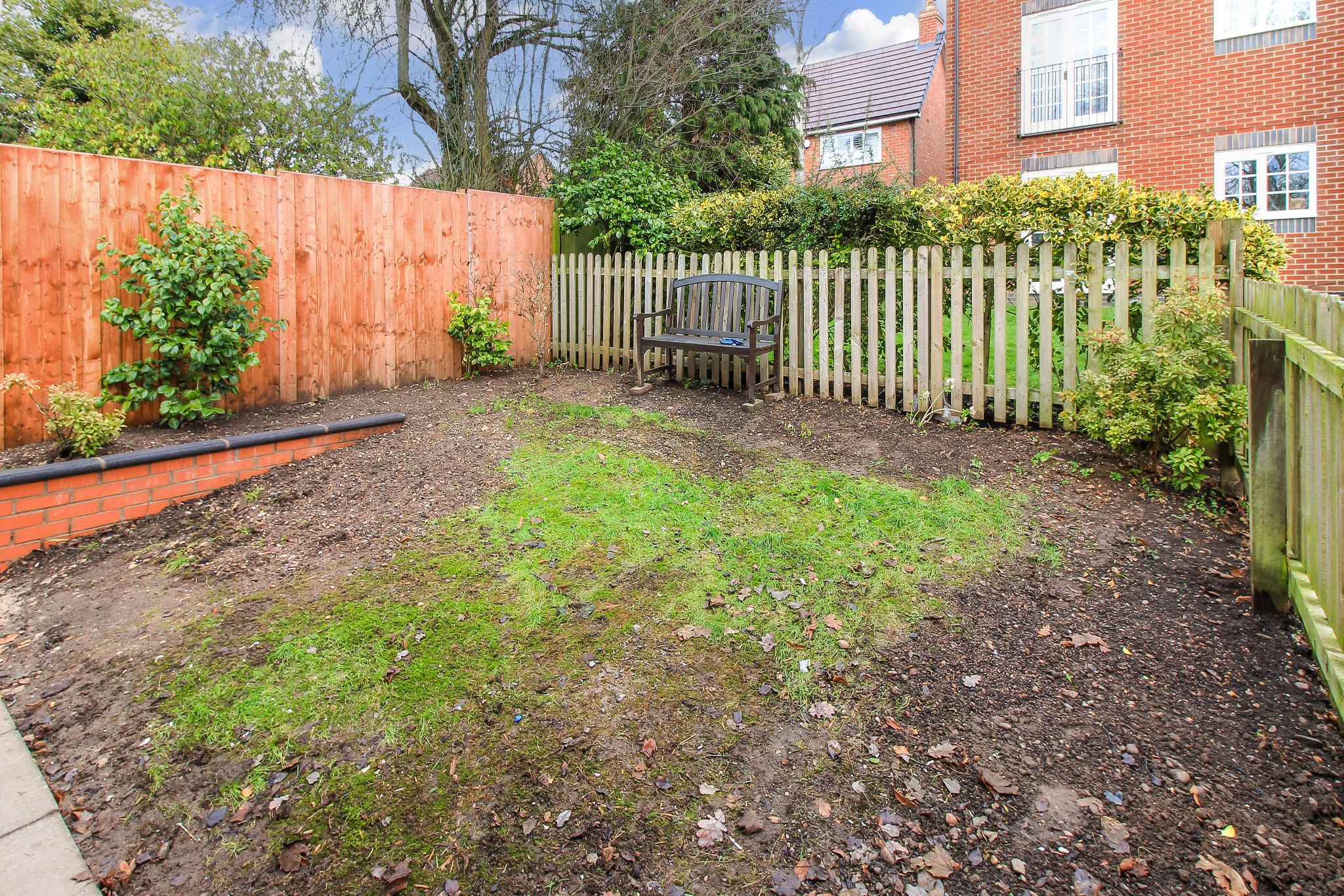 2 bedroom semi-detached bungalow For Sale in Solihull - Photograph 12.
