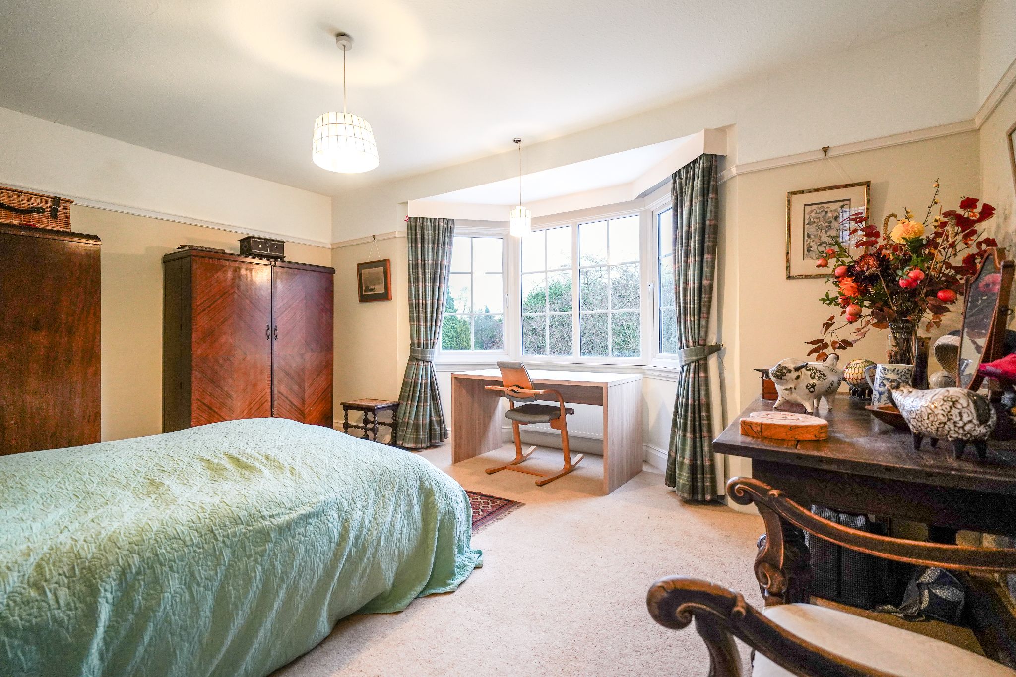 4 bedroom detached house For Sale in Solihull - Photograph 20.