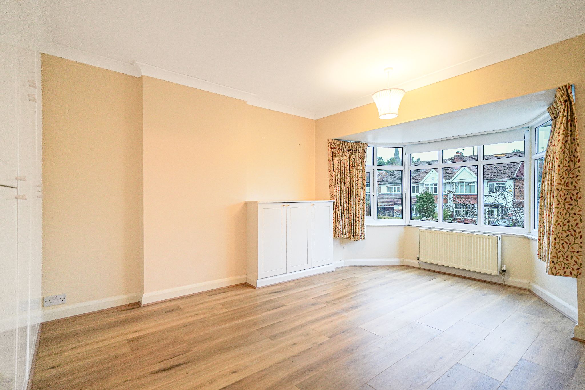 3 bedroom semi-detached house To Let in Solihull - Photograph 6.