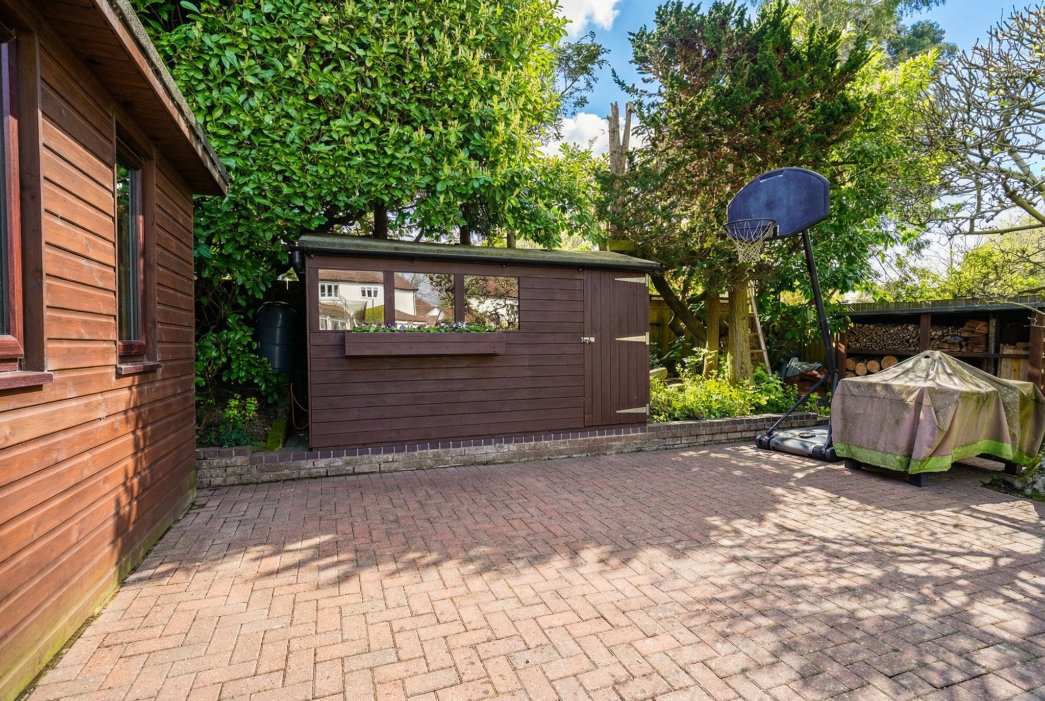 4 bedroom detached house For Sale in Solihull - Photograph 19.